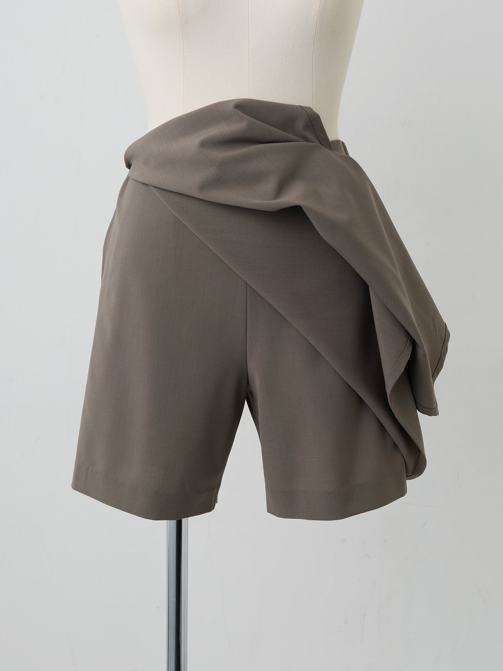 ドレープショートパンツ Georges