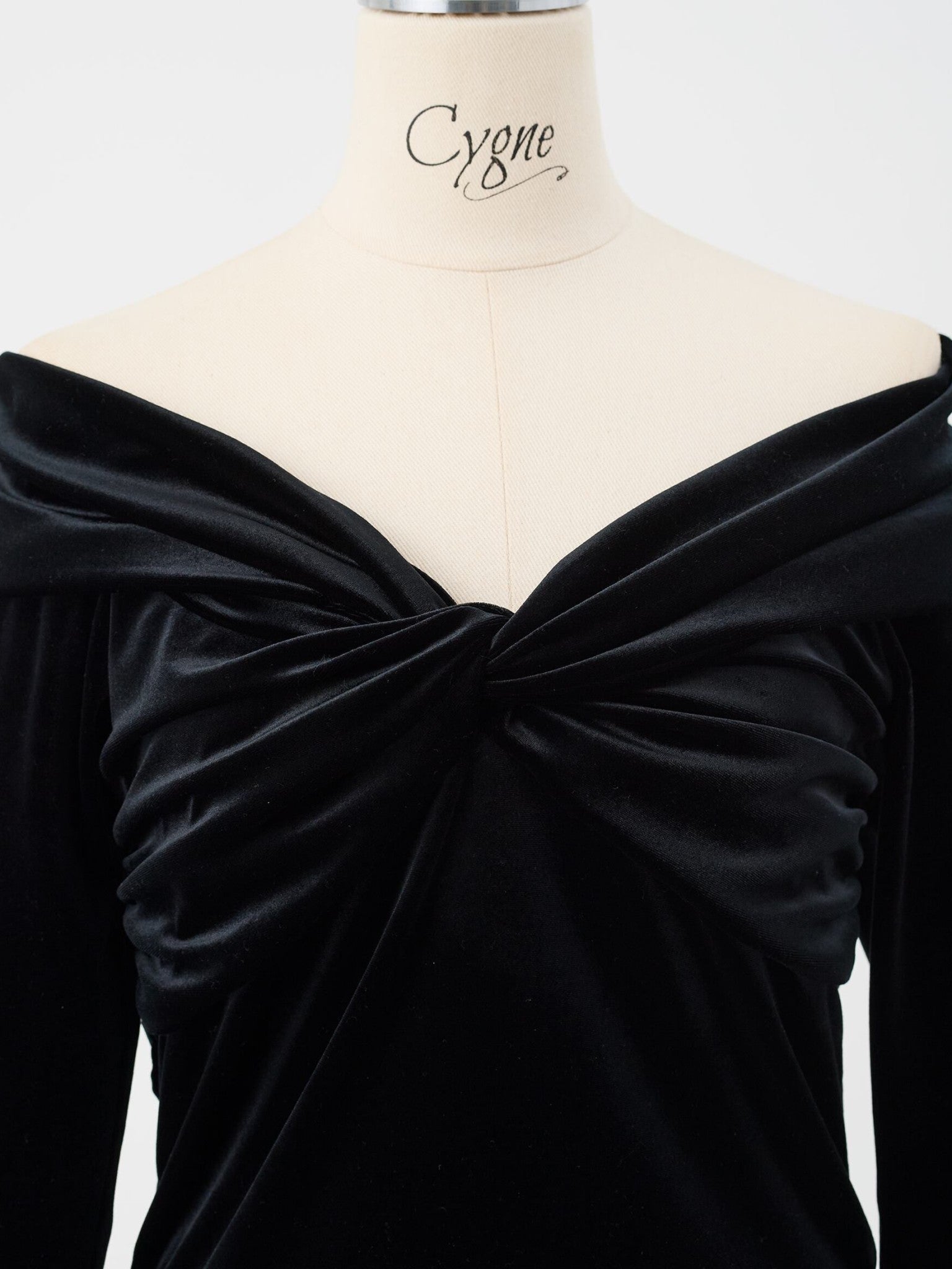 Twisted Off-the-Shoulder Top by Emmane