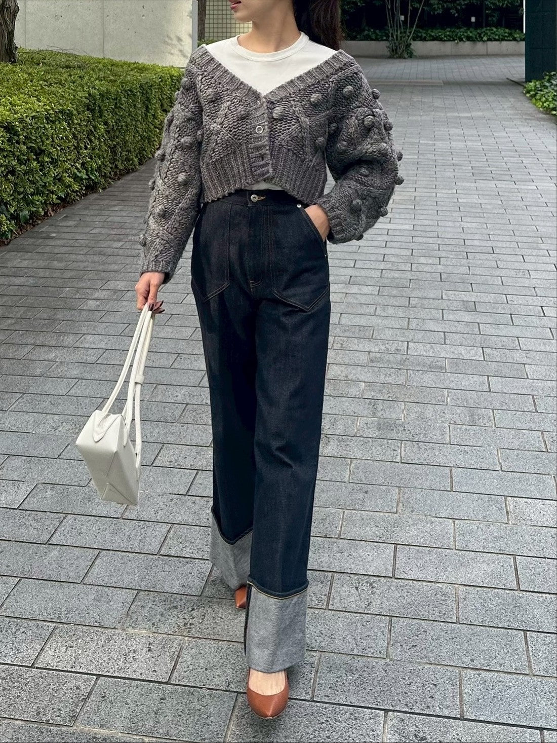 手編みポンポンカーディガン Florent