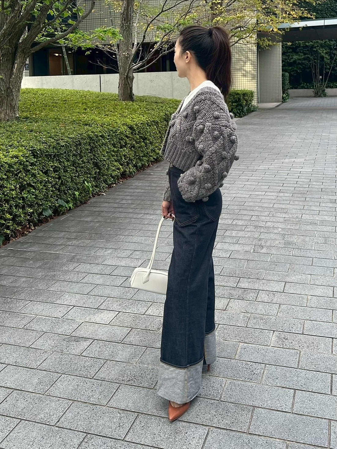 手編みポンポンカーディガン Florent