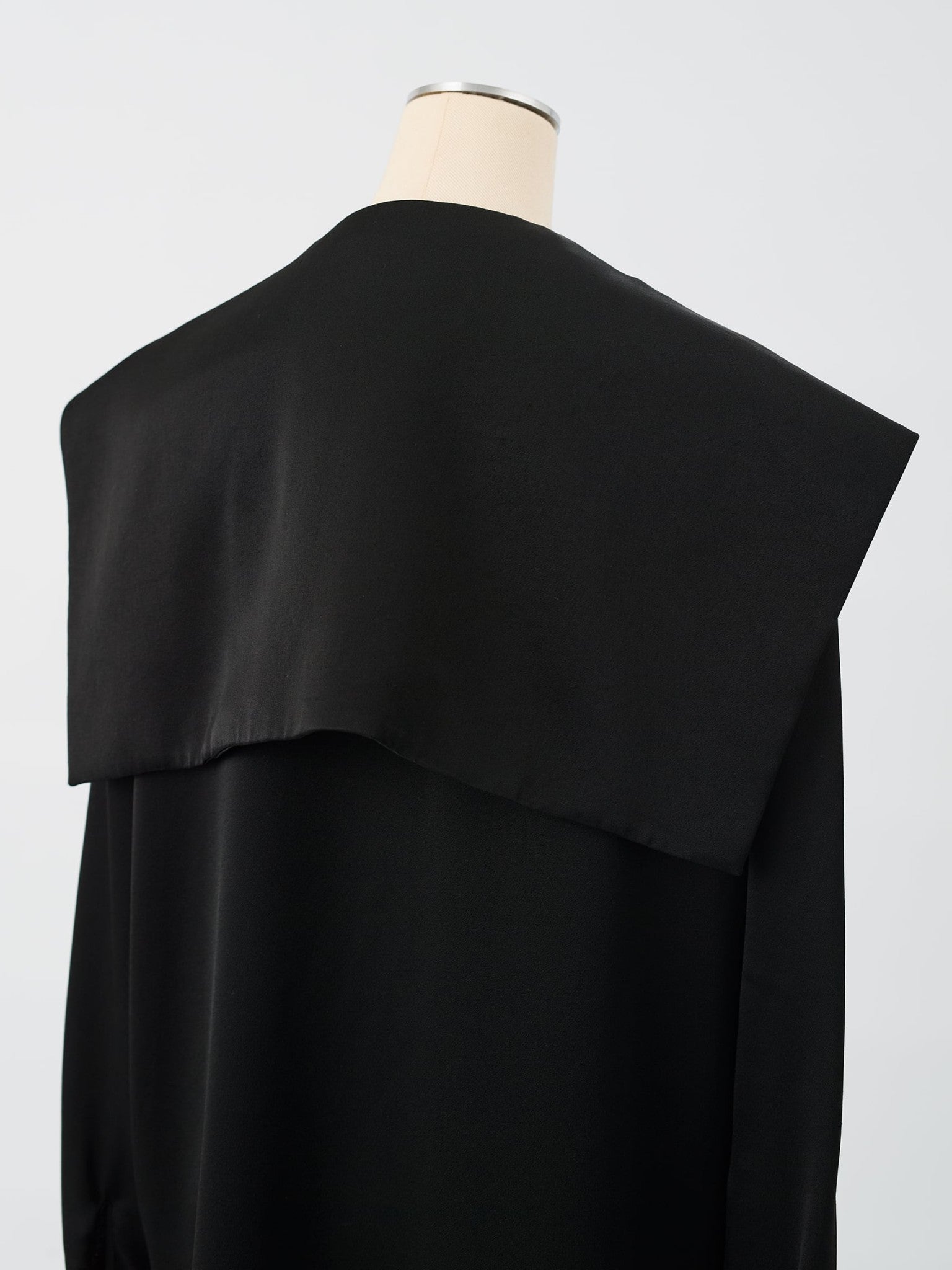 ロングカラーセーラーブラウス Agnes