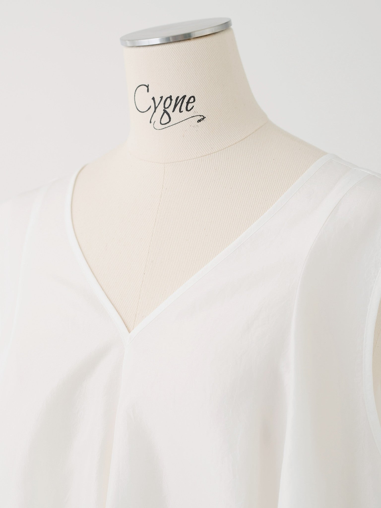 Jean flared frill top