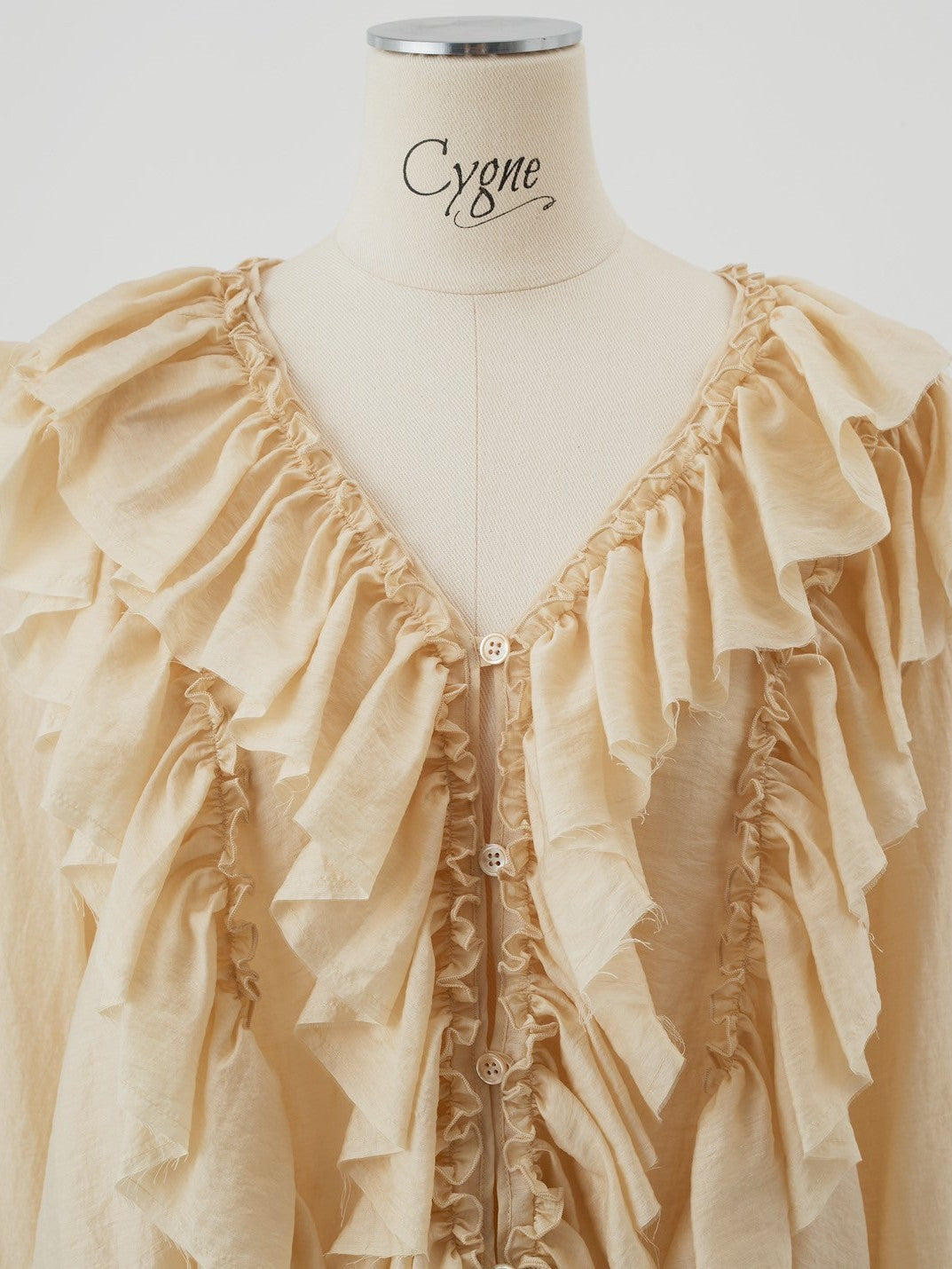 ボリュームフリルブラウス Alan