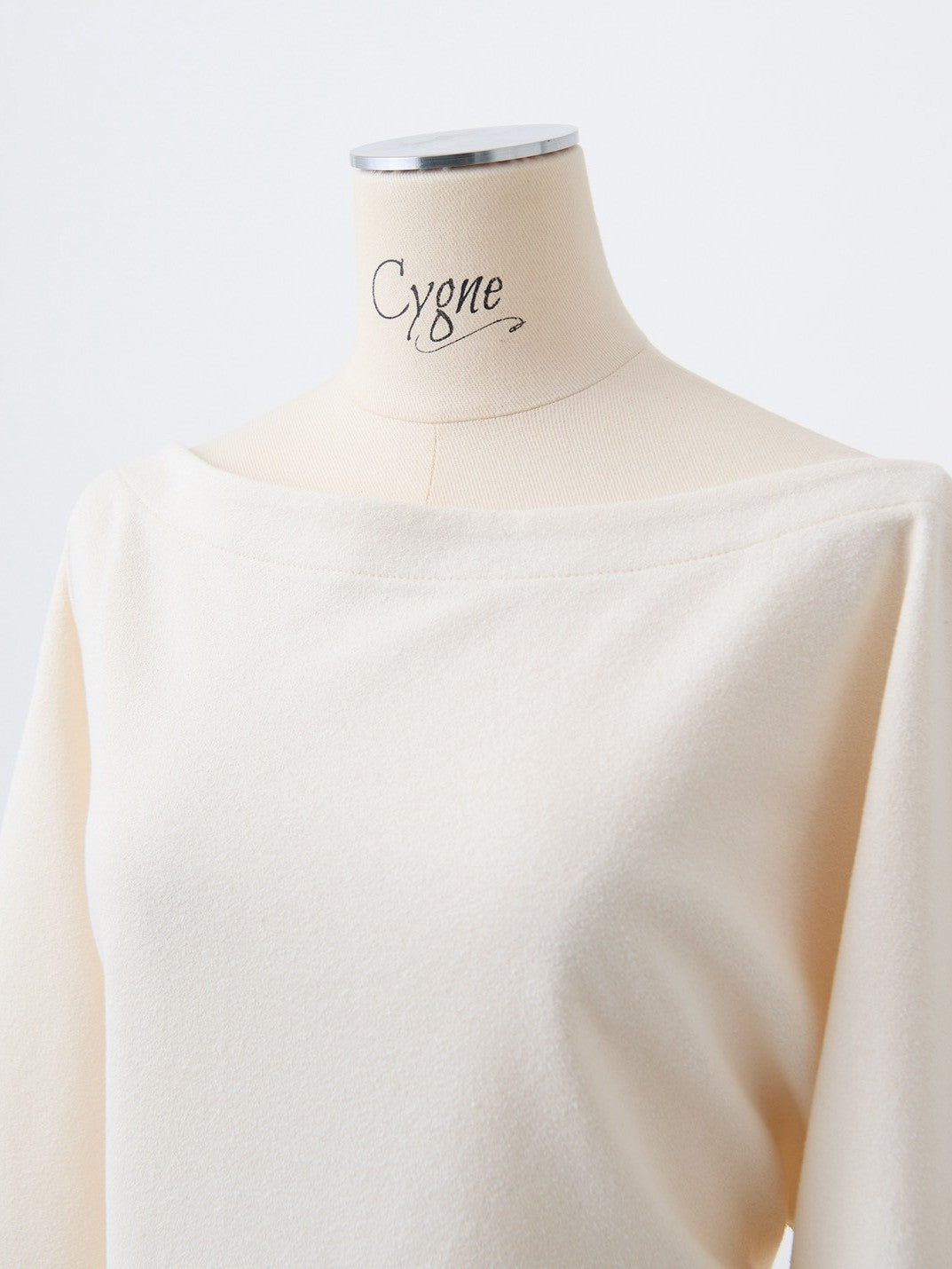 バックオープンリボントップス Come