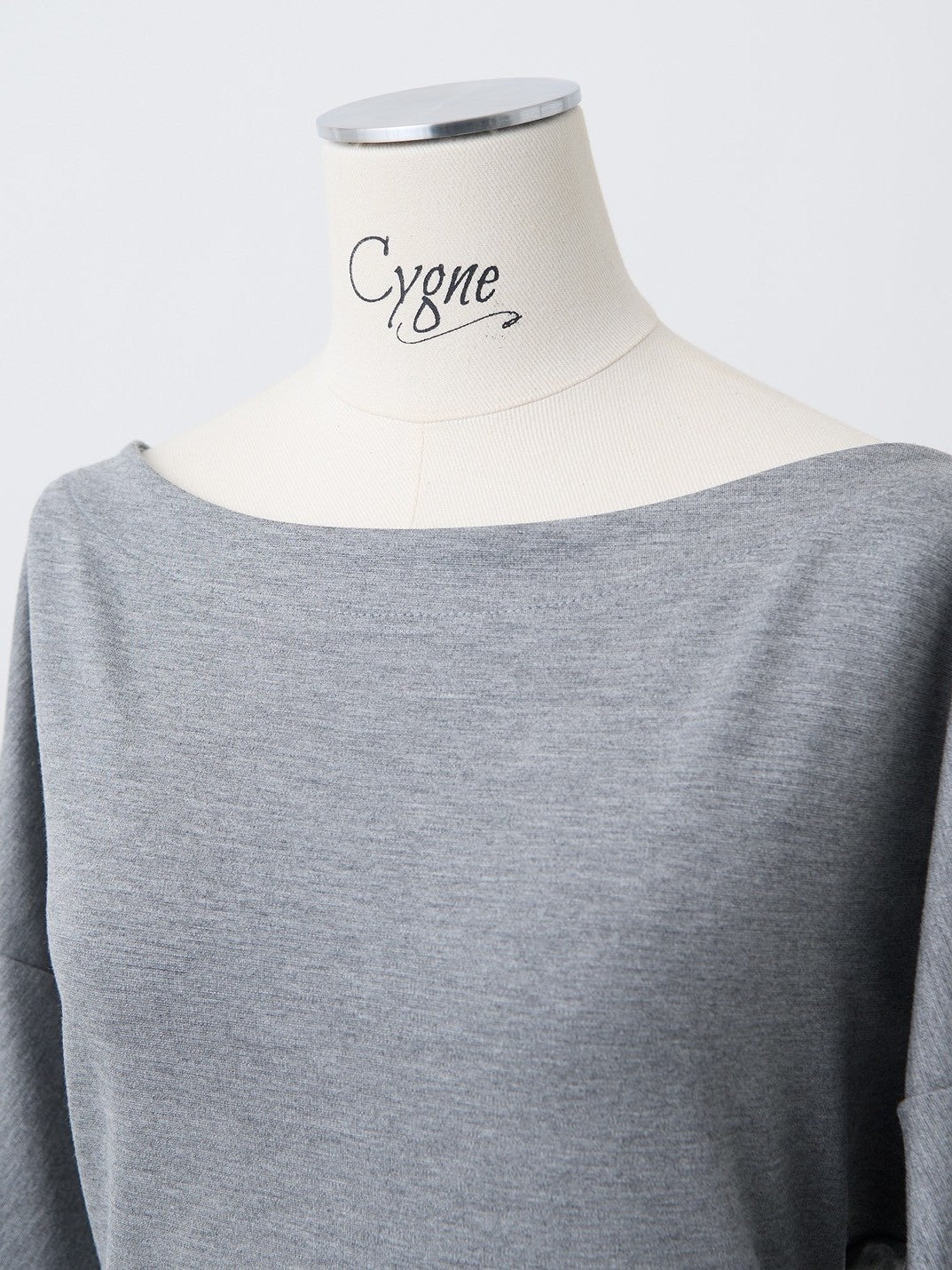 バックオープンリボントップス Come