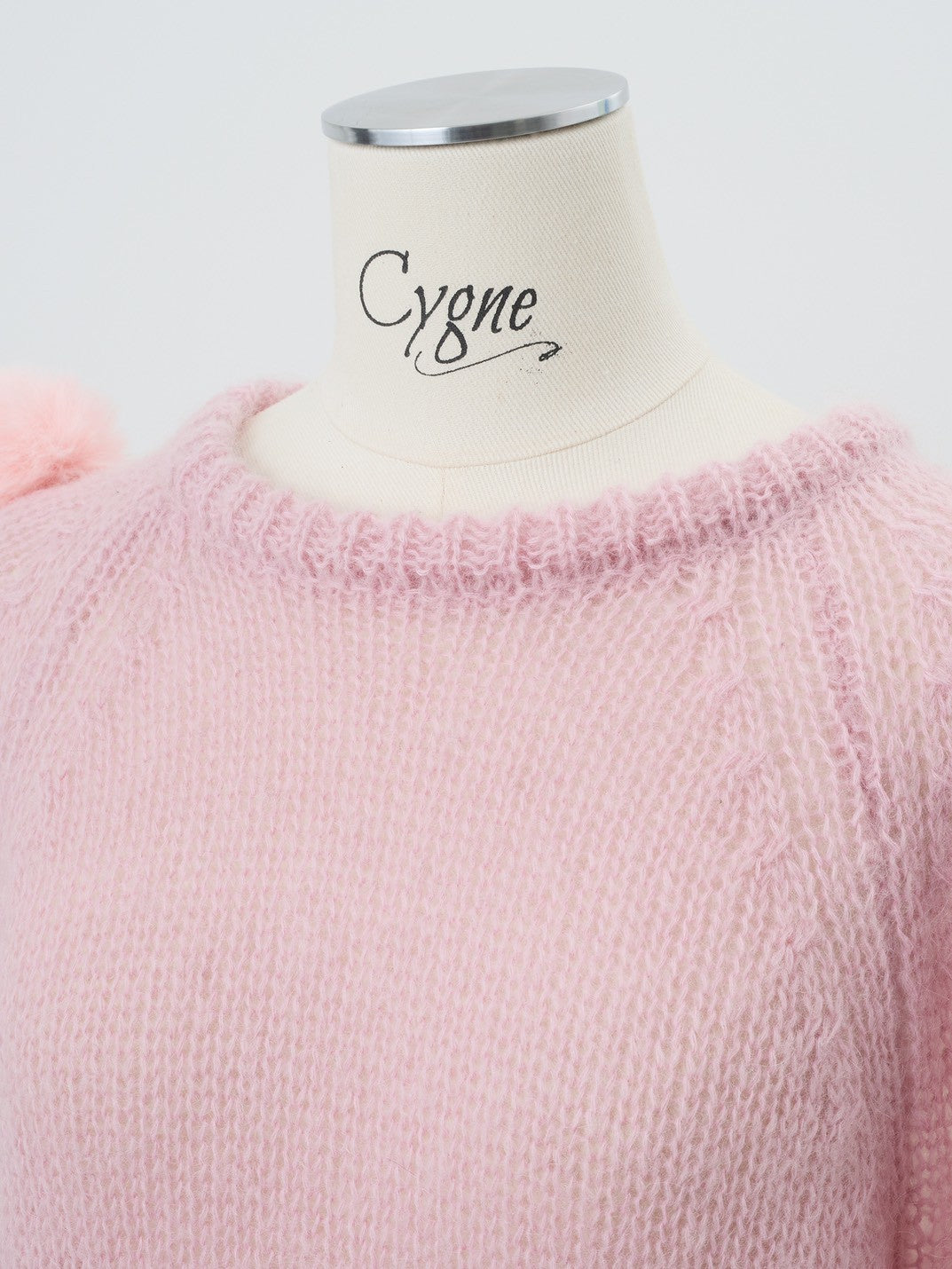 ファーポンポンニット ene