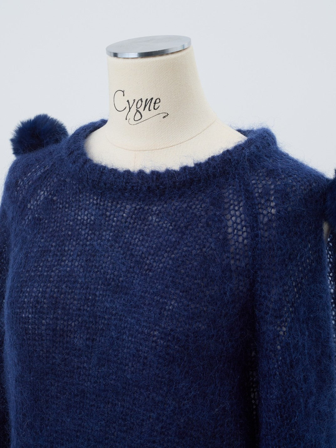 ファーポンポンニット ene