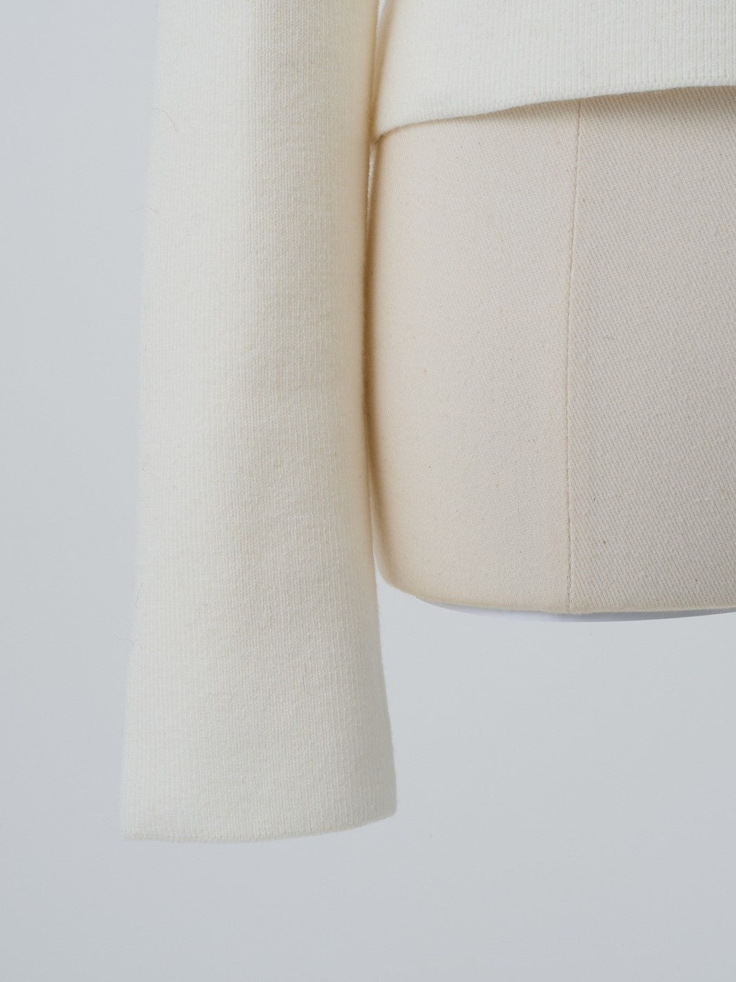 Off-the-shoulder ruffle knit Enora