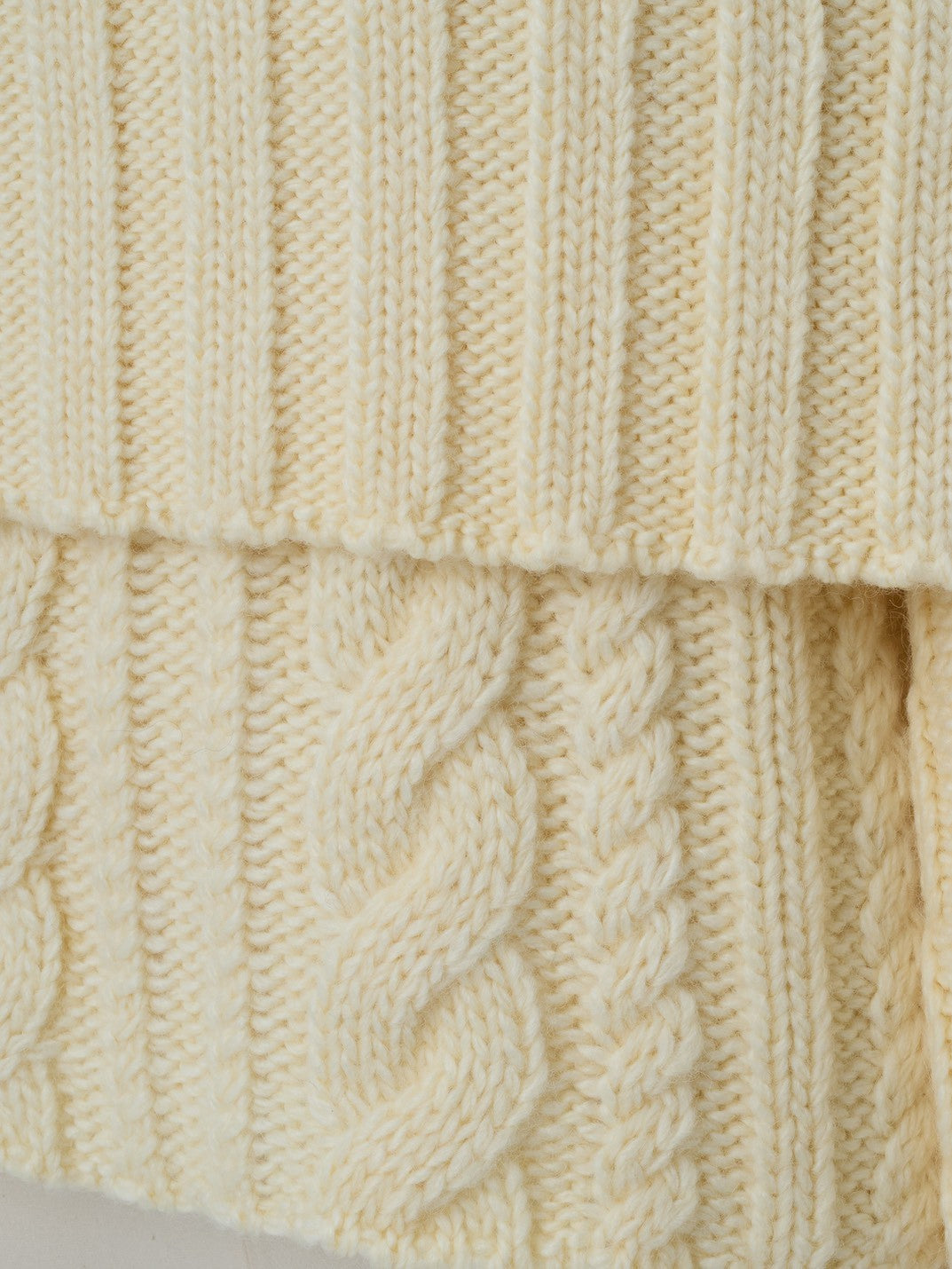 オフショルケーブルニット Malou