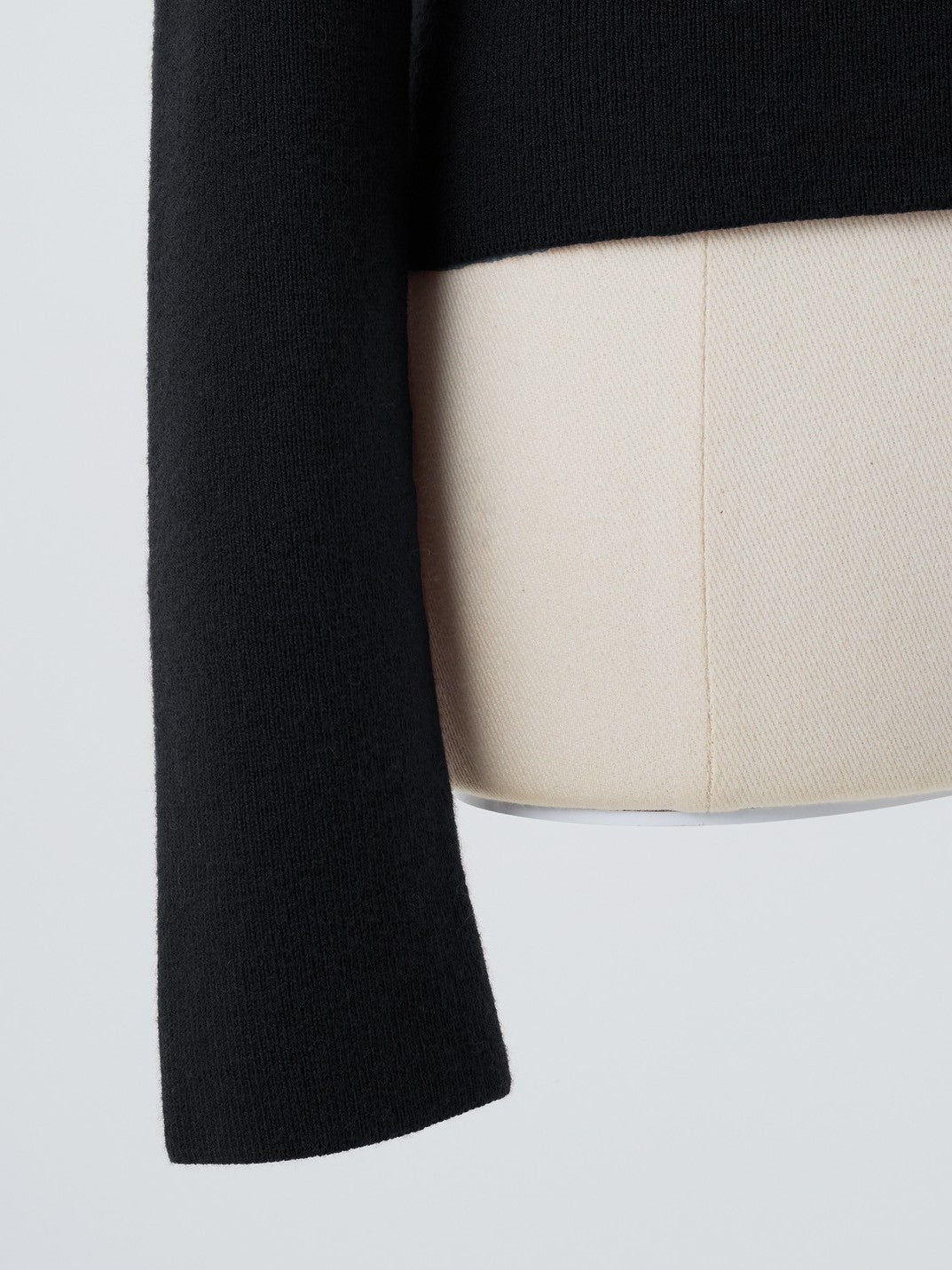 Off-the-shoulder ruffle knit Enora