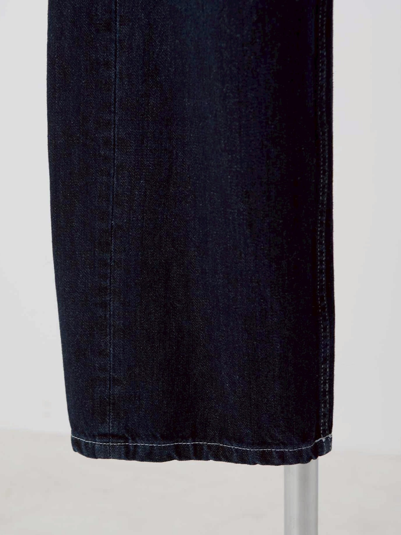 カーヴィーデニム Rem - ブラック