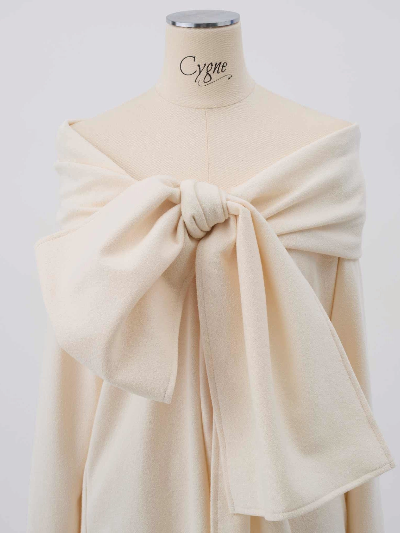 ブークレリボンオフショルトップス Roch