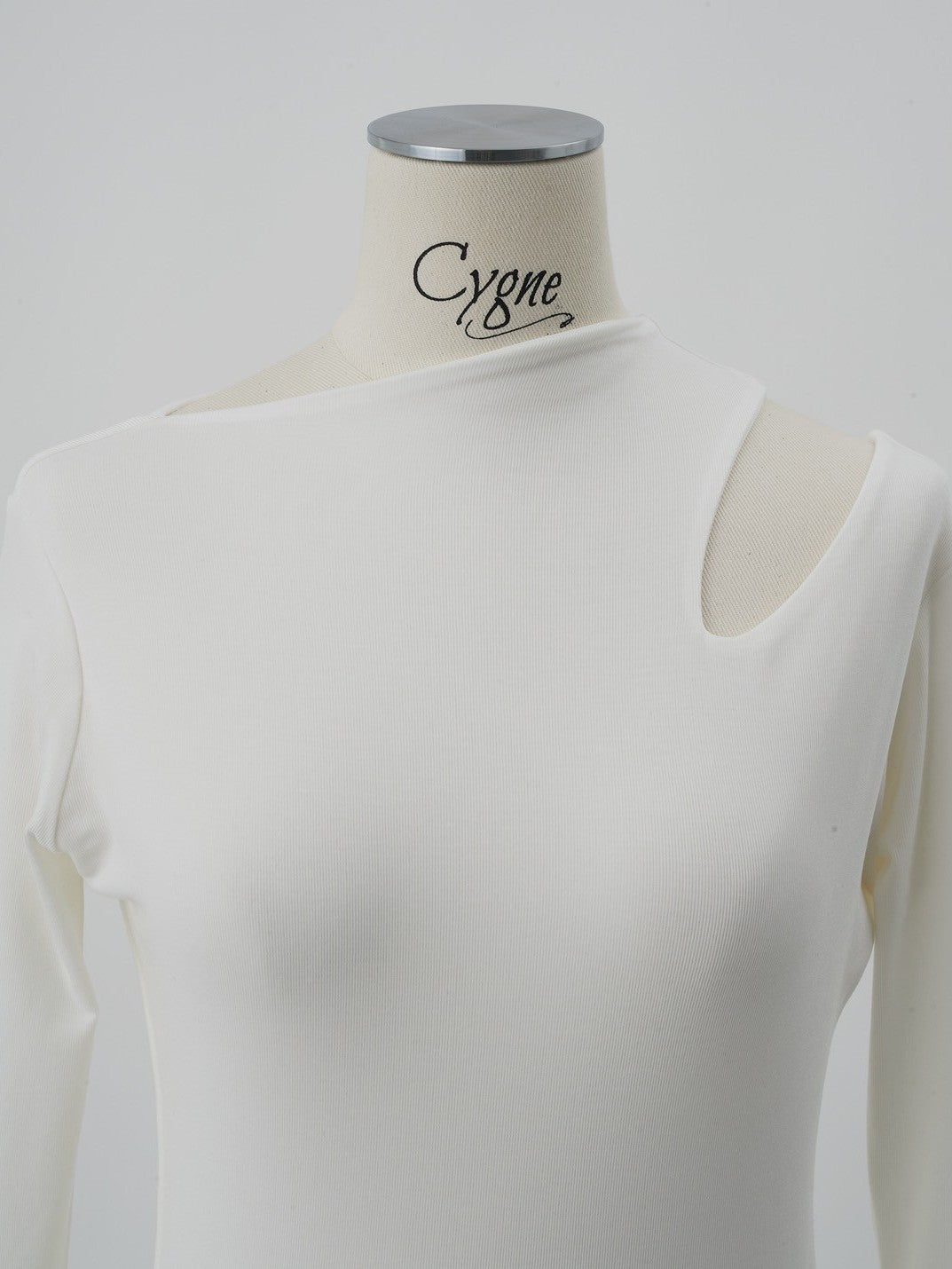 ショルダーオープンカットオフT Colas