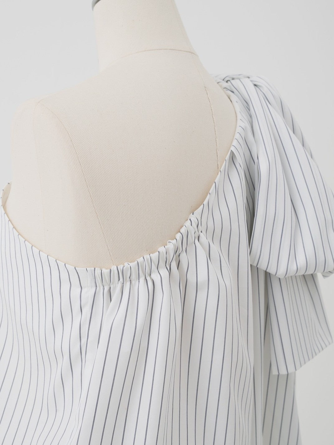 Veronica One-Shoulder Ribbon Top