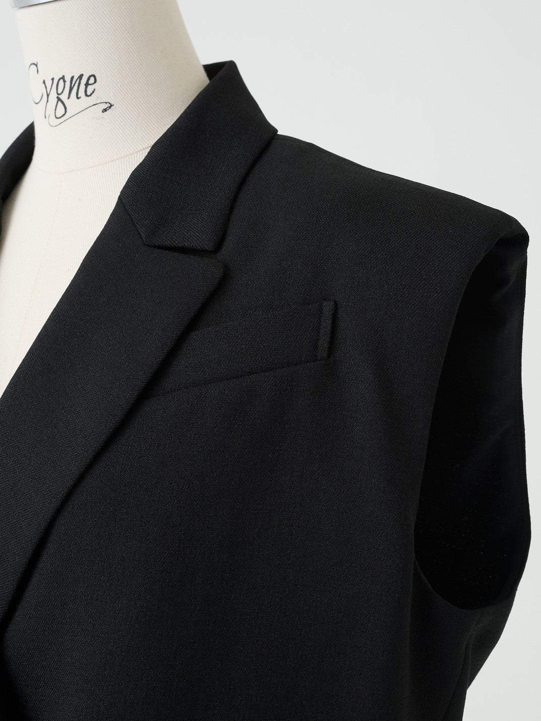 パワショルショート丈ジレ Patric