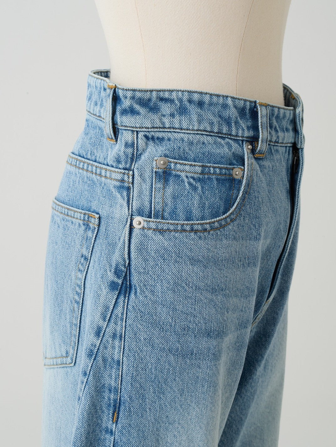 カーヴィーデニム Rem