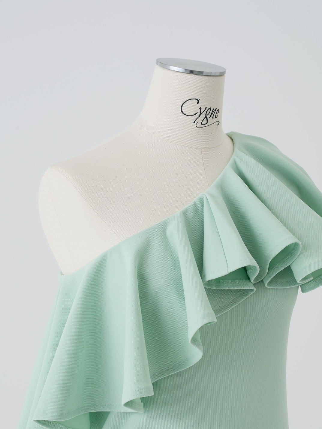 One-shoulder peplum top auu