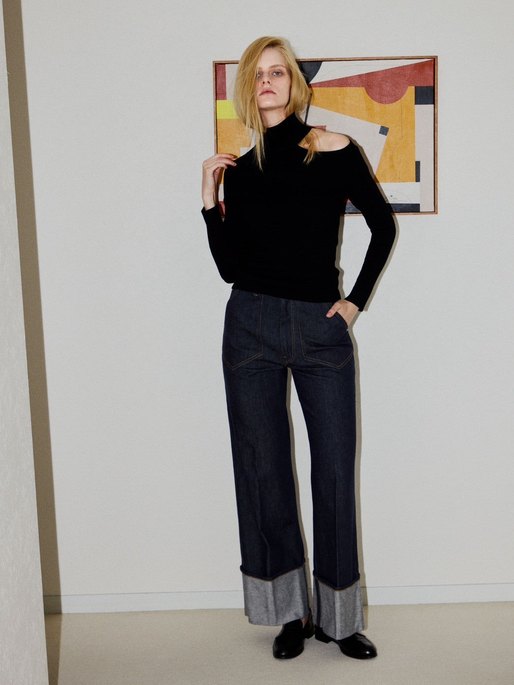 One-shoulder open knit elle