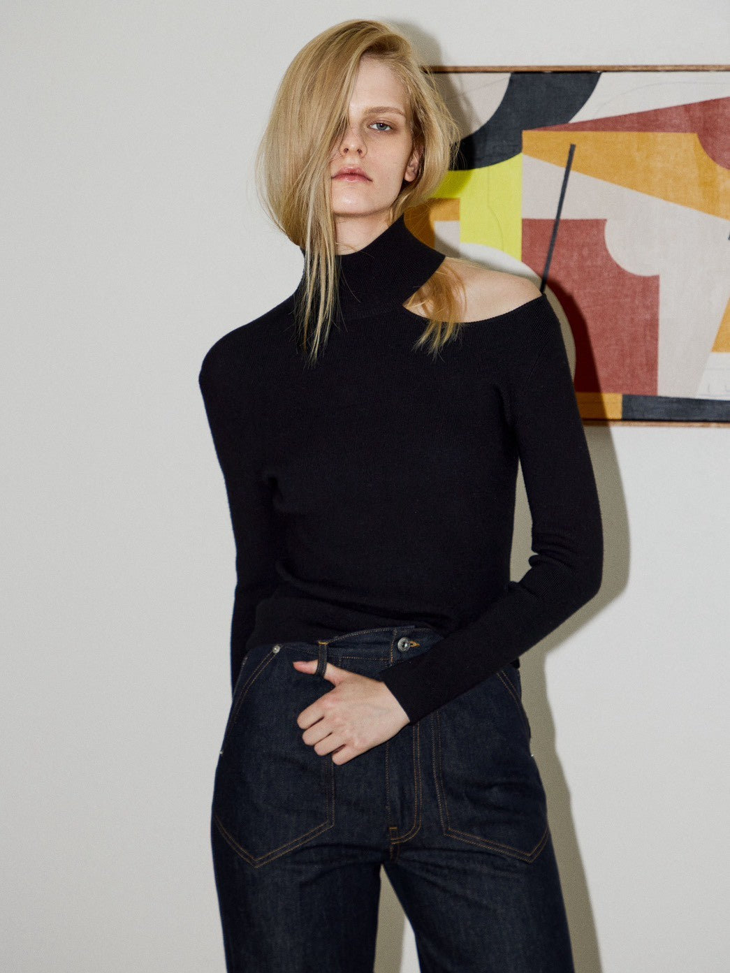 One-shoulder open knit elle