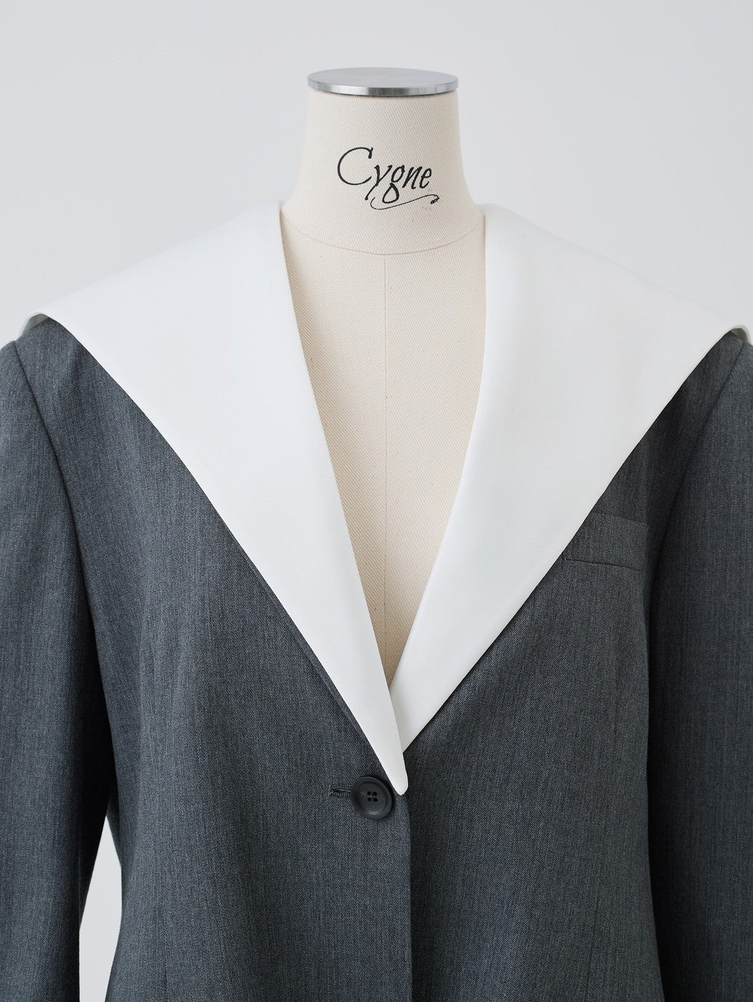 Back-conscious sailor jacket Ran