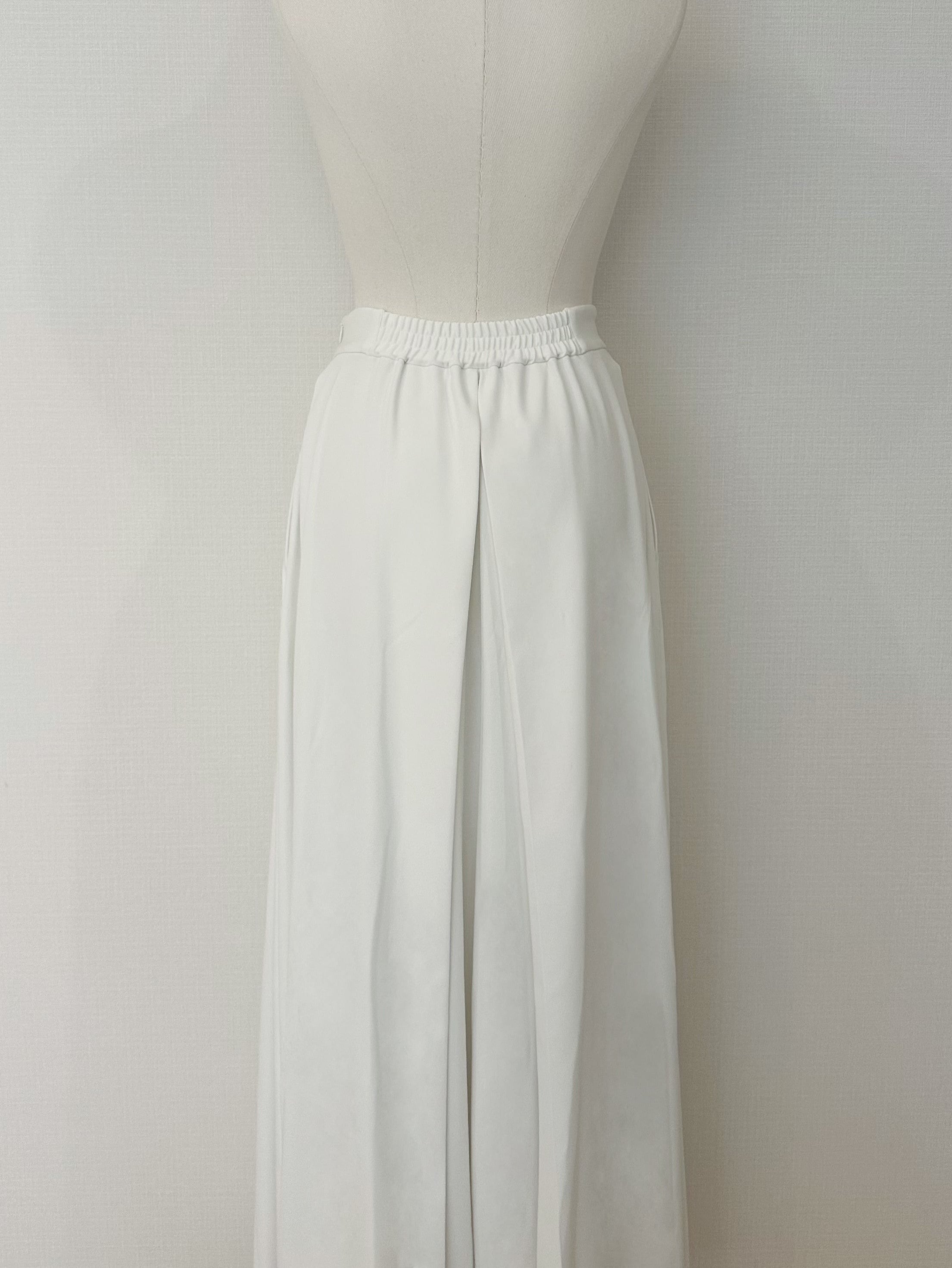 タックパンツ Enne