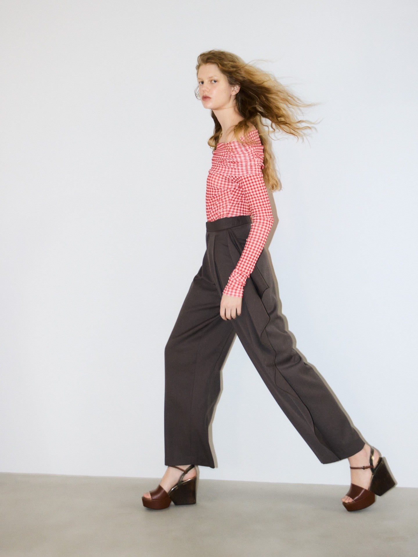 ギンガムオフショルトップス Namie