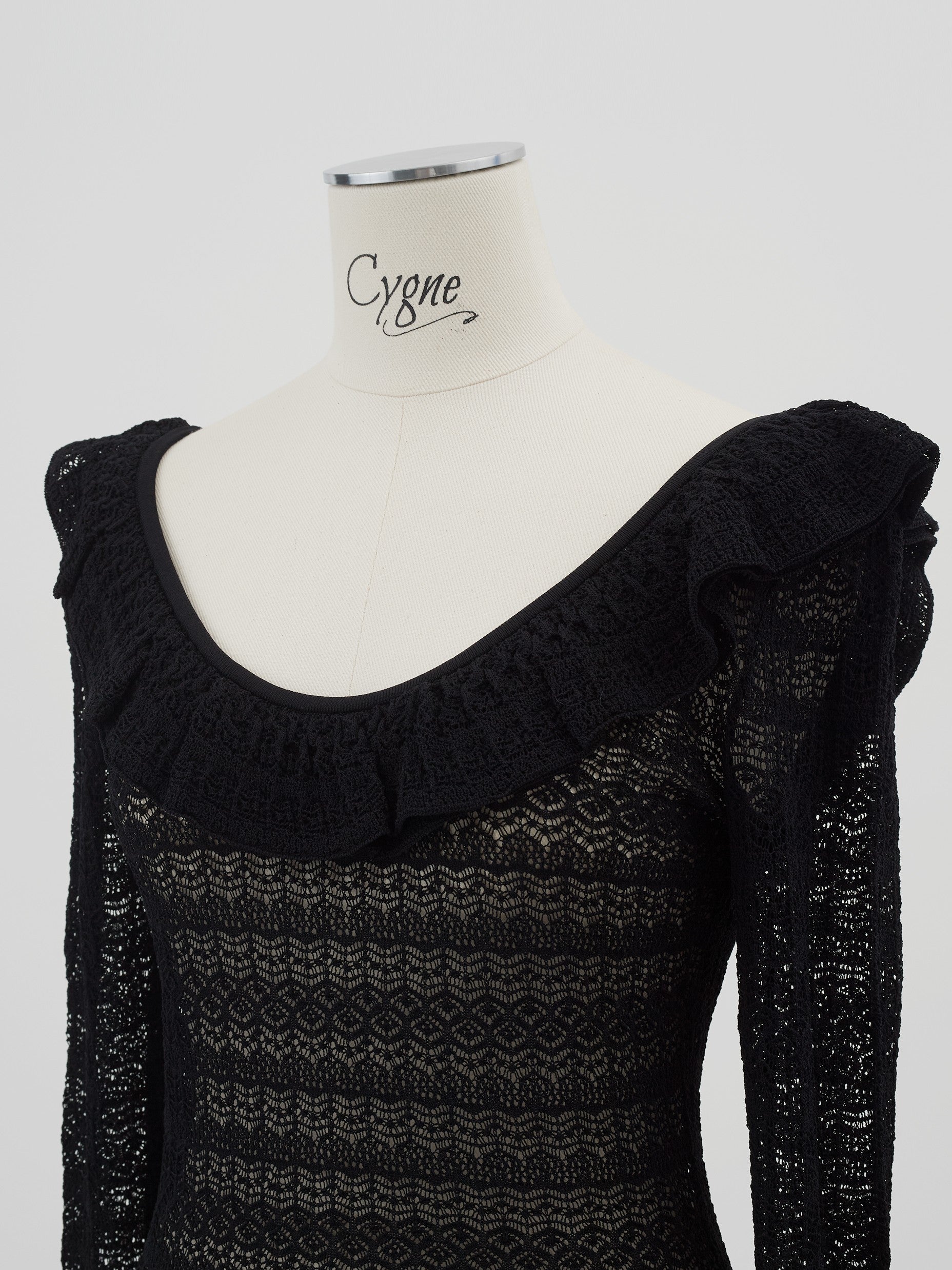 透かし編みフリルニット Tommy｜Cygne(シーニュ) 公式サイト