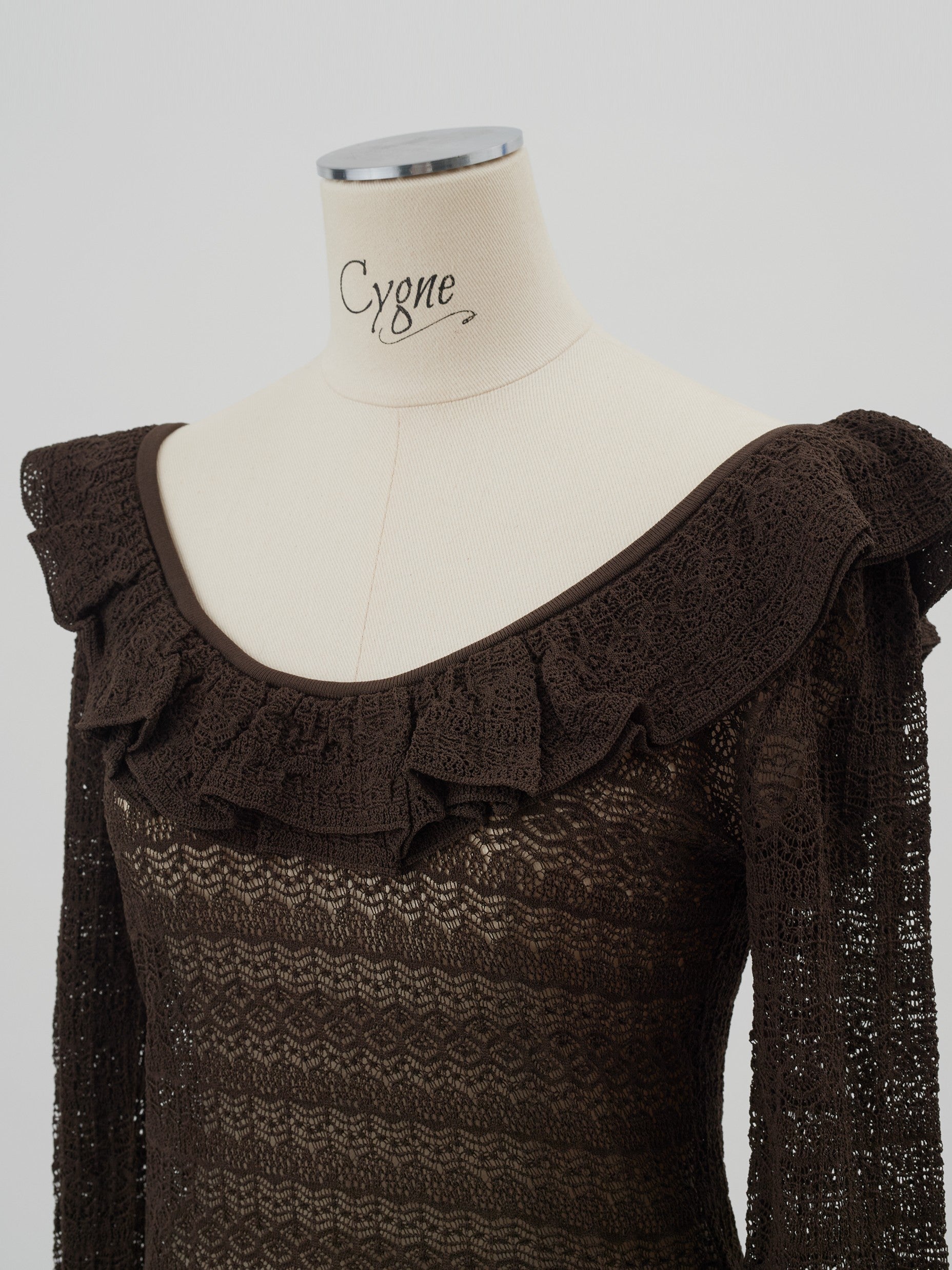 透かし編みフリルニット Tommy｜Cygne(シーニュ) 公式サイト