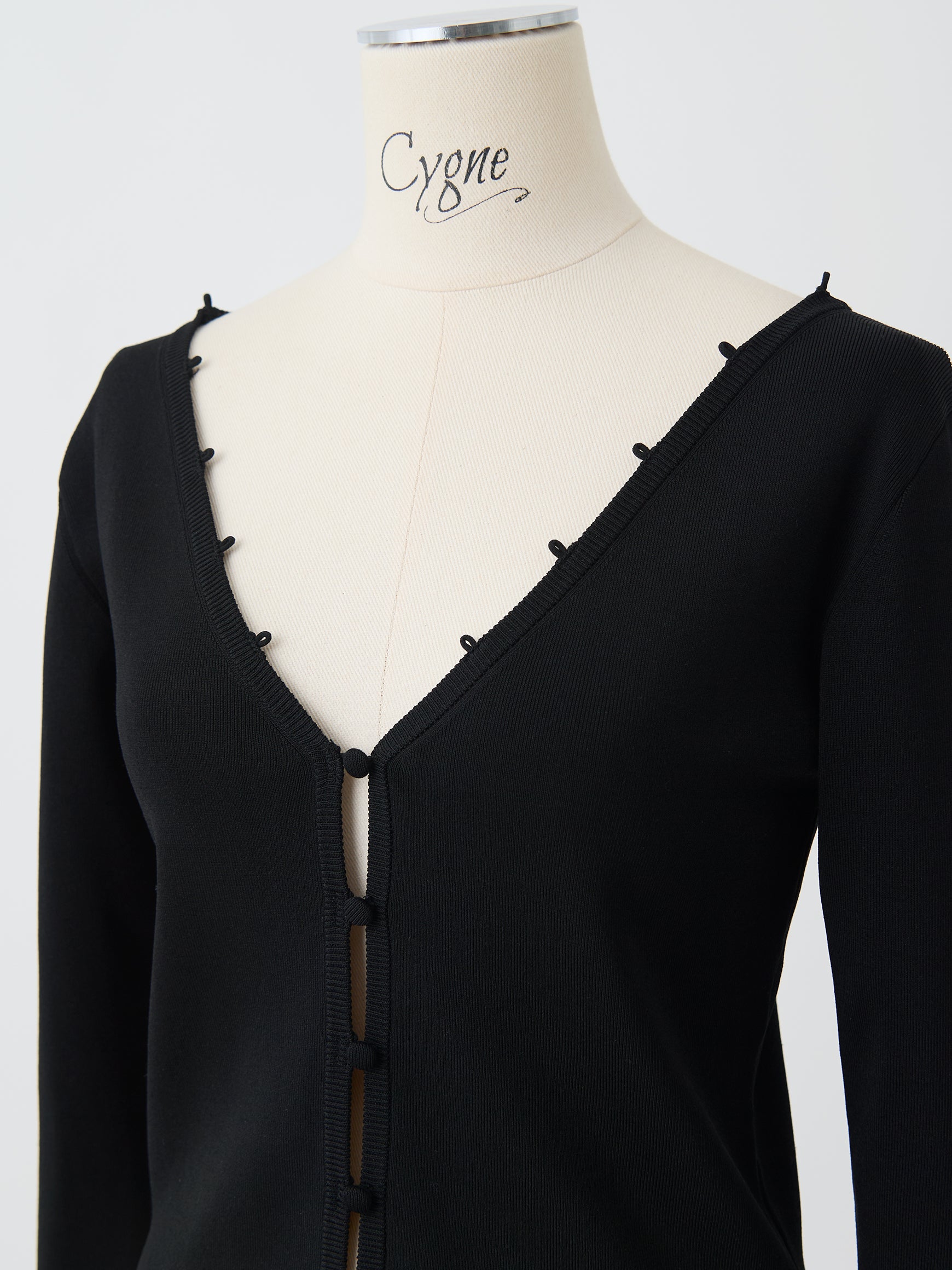 Vネックカーディガン Carine