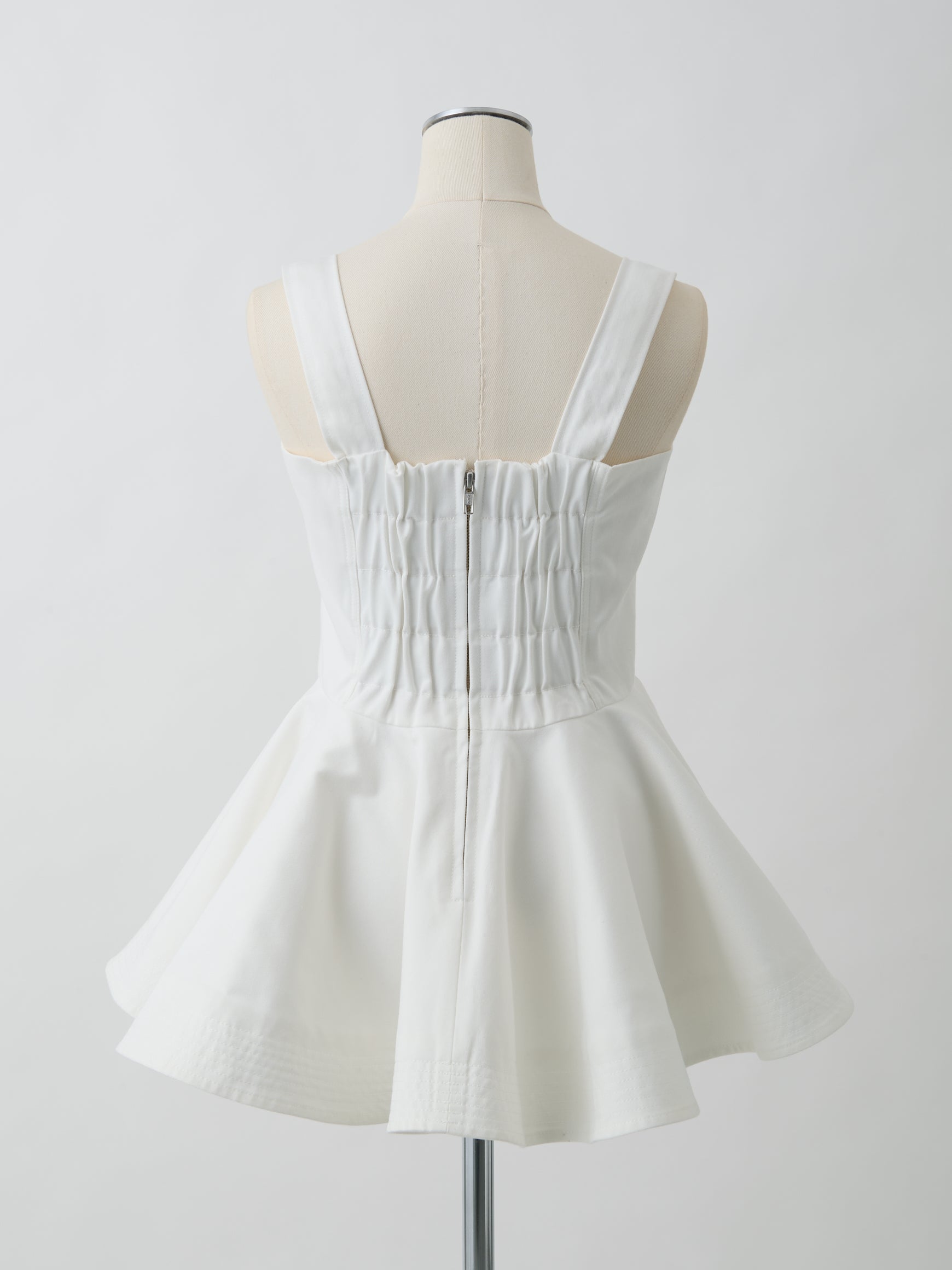 チノペプラムトップス Irine