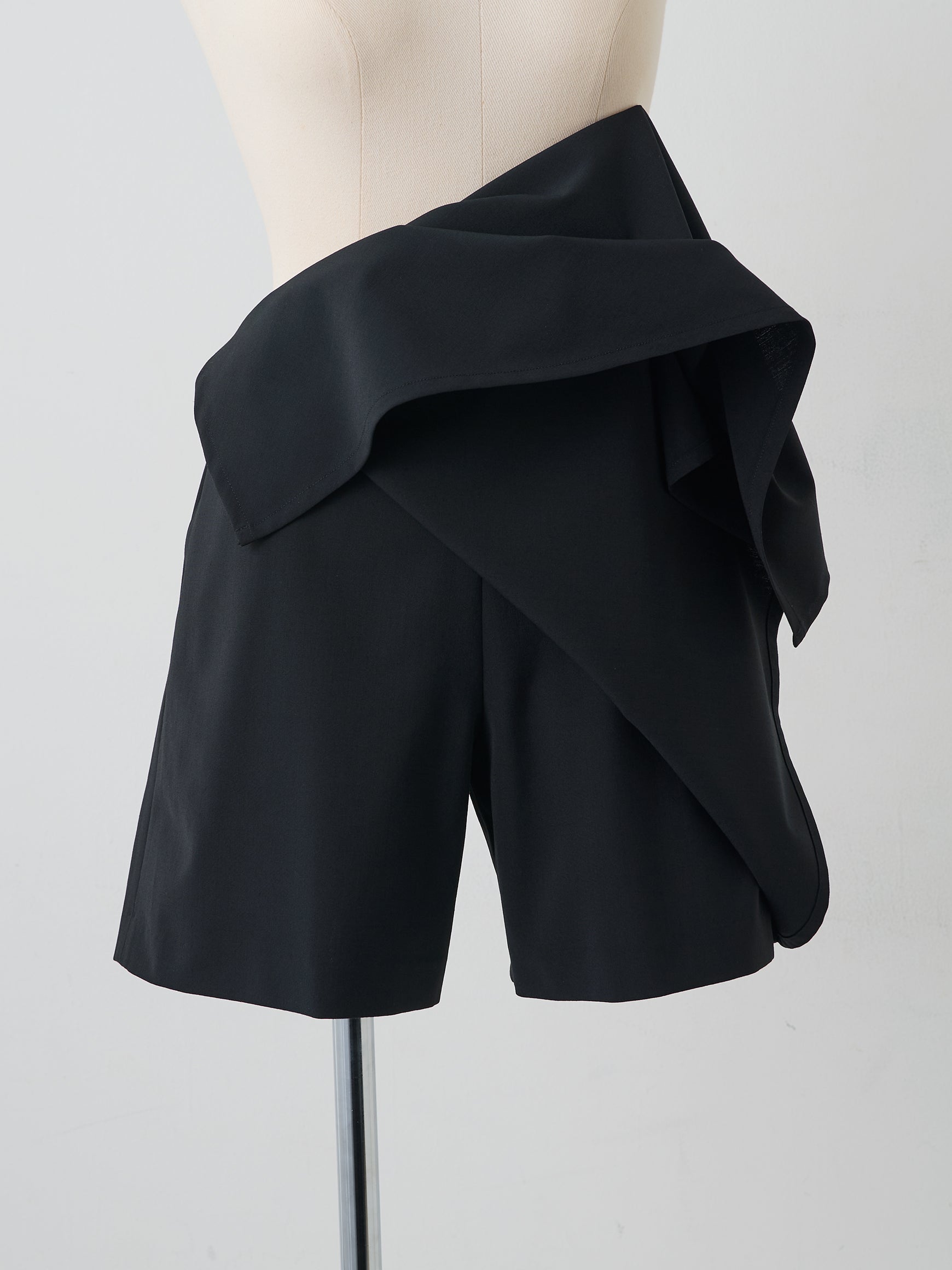 ドレープショートパンツ Georges