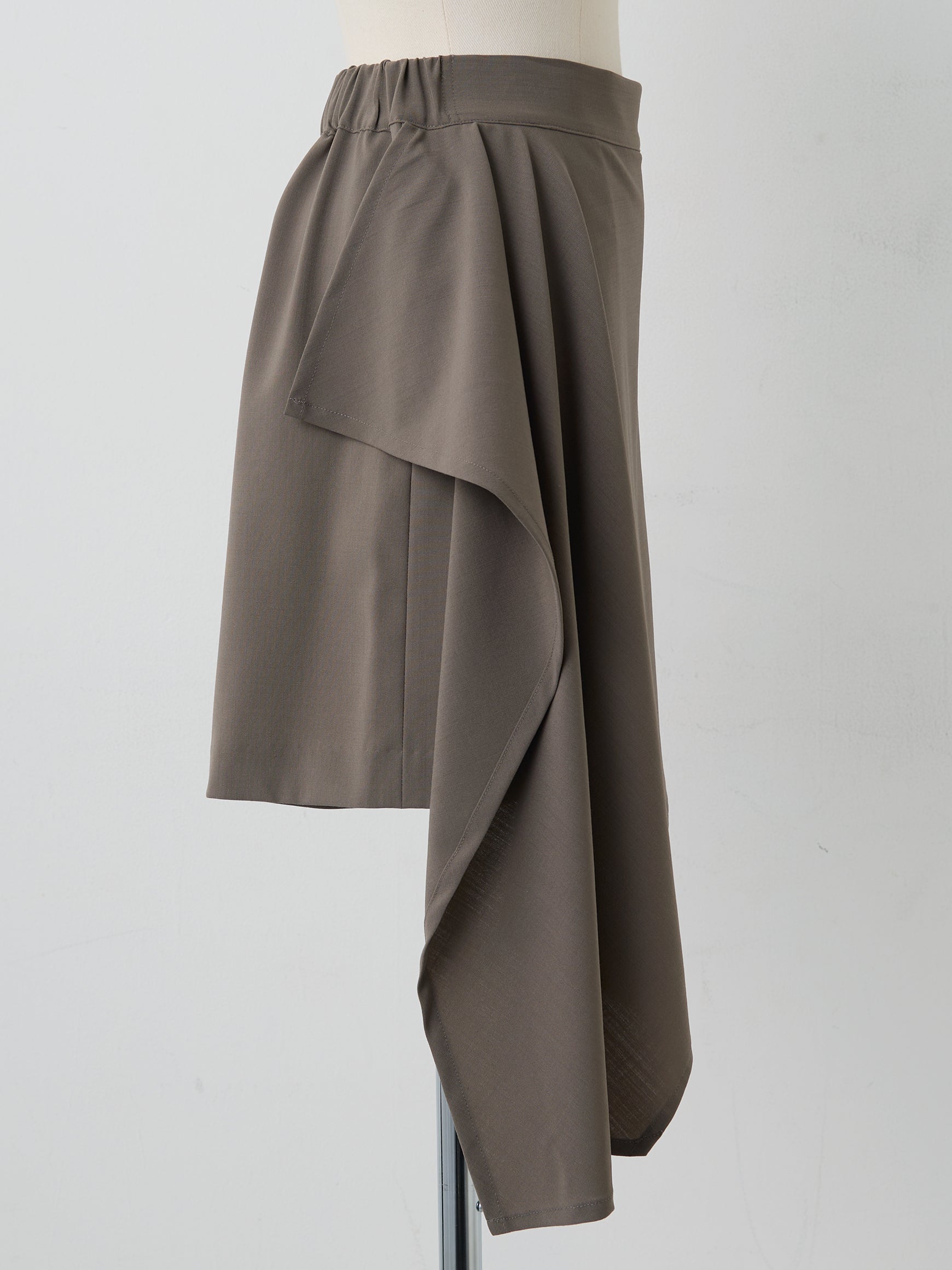 ドレープショートパンツ Georges