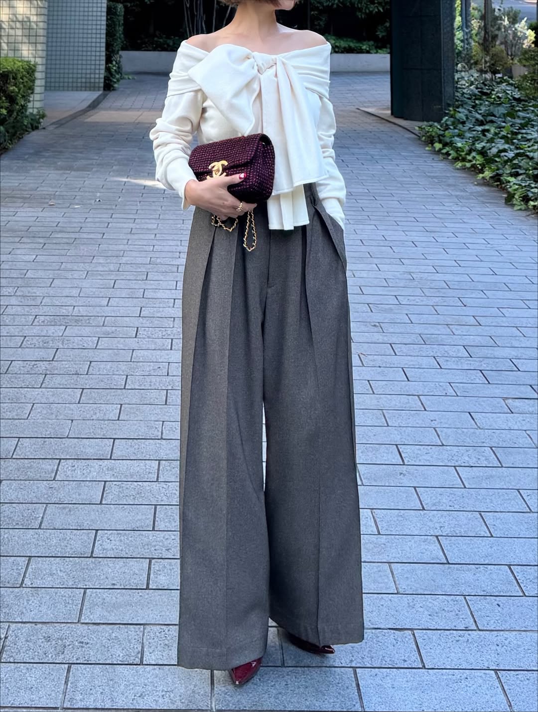 ブークレリボンオフショルトップス Roch｜Cygne(シーニュ) 公式サイト