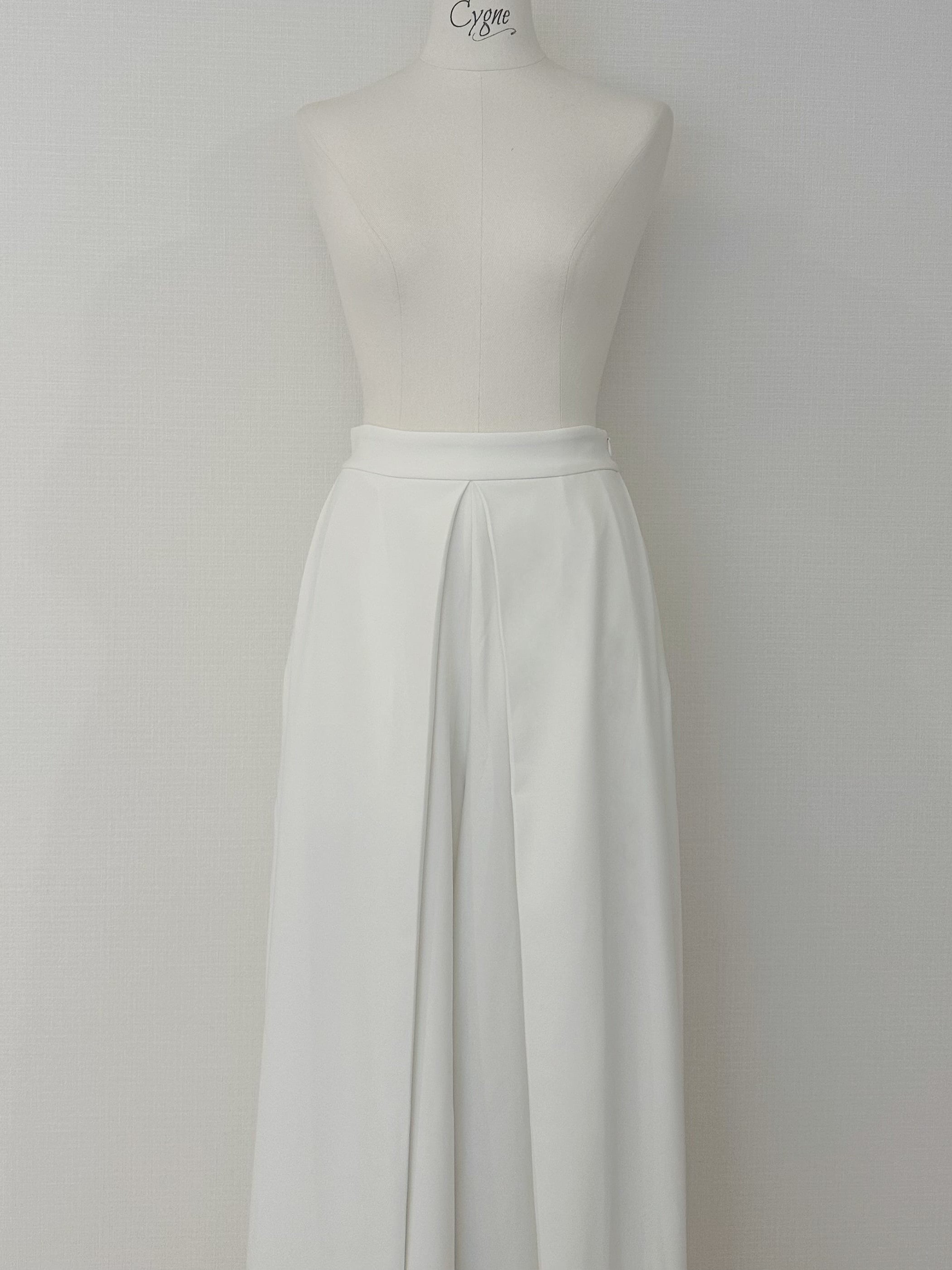 タックパンツ Enne