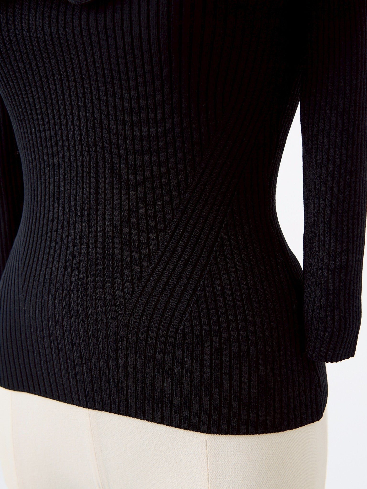 ランダムフリルオフショルニット Vera