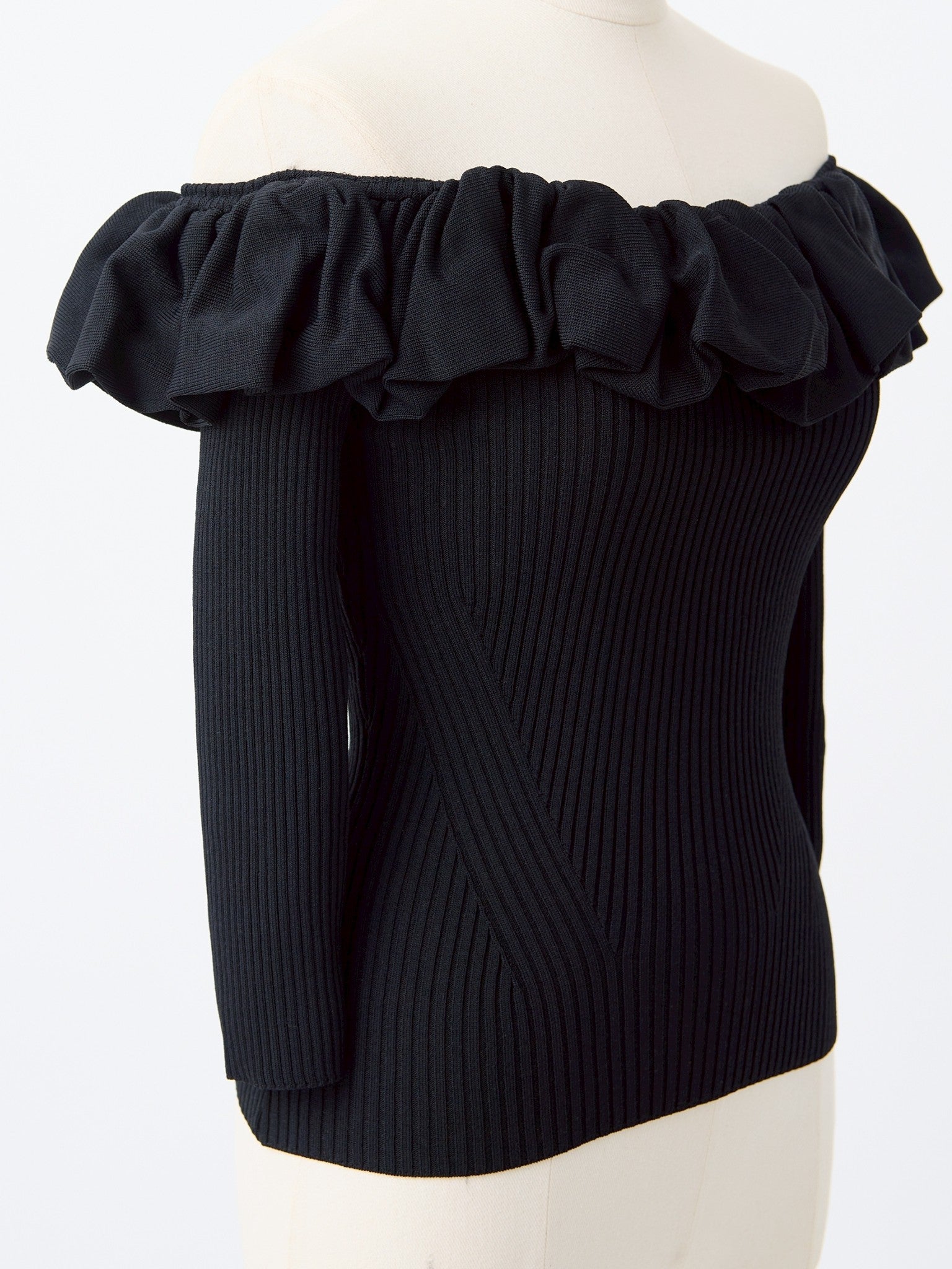 ランダムフリルオフショルニット Vera