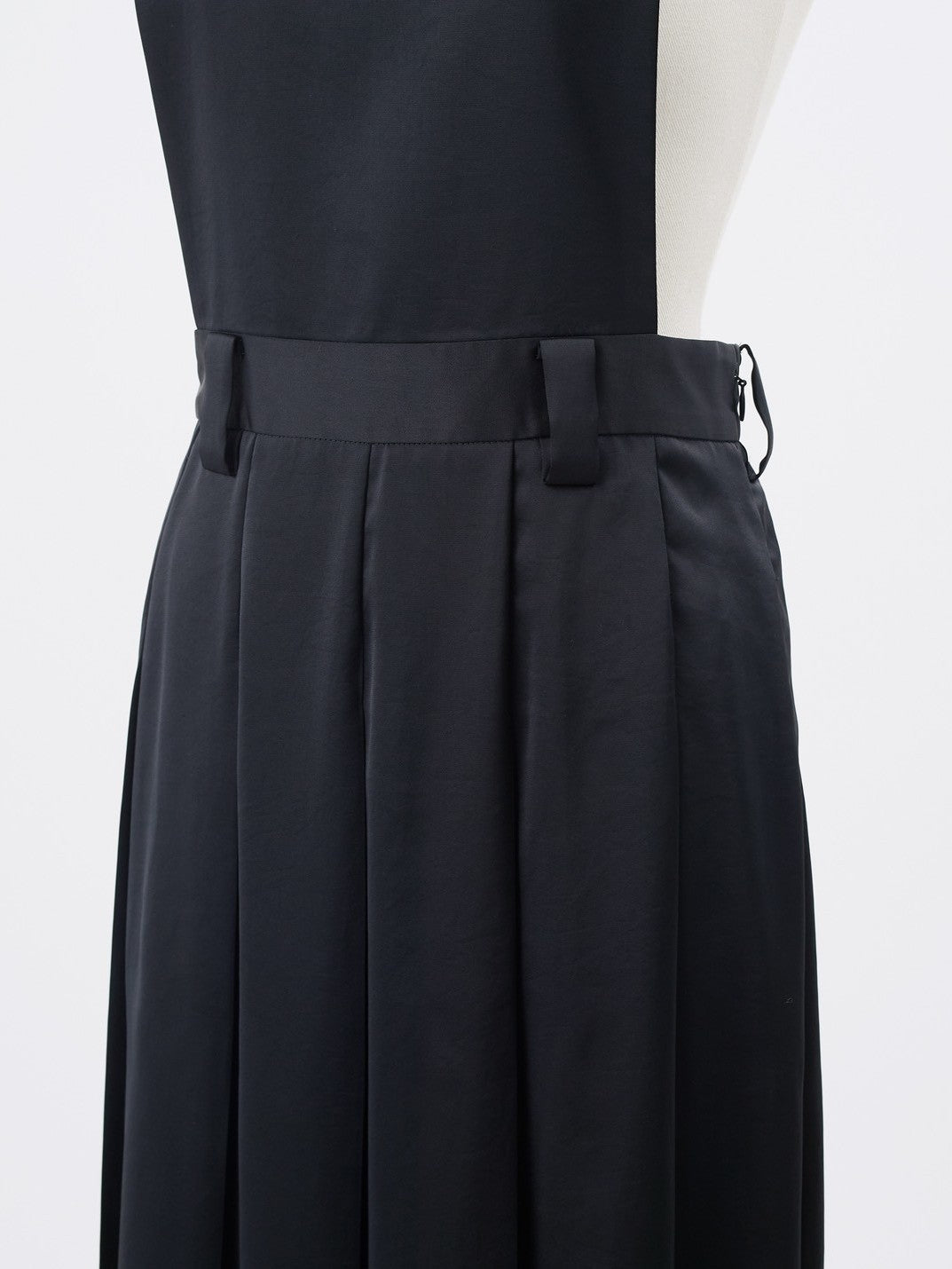 プリーツジャンスカ Calin