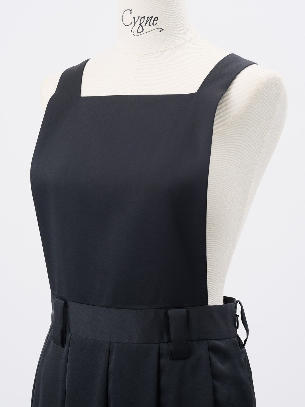 プリーツジャンスカ Calin