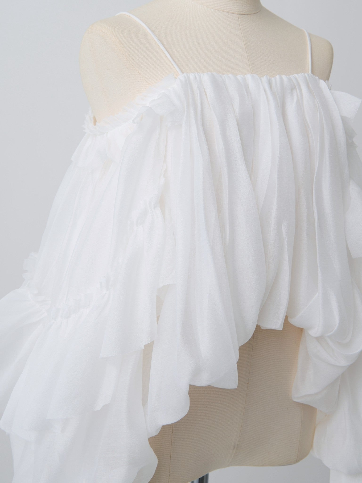 ソフトローンオフショルブラウス Yuna