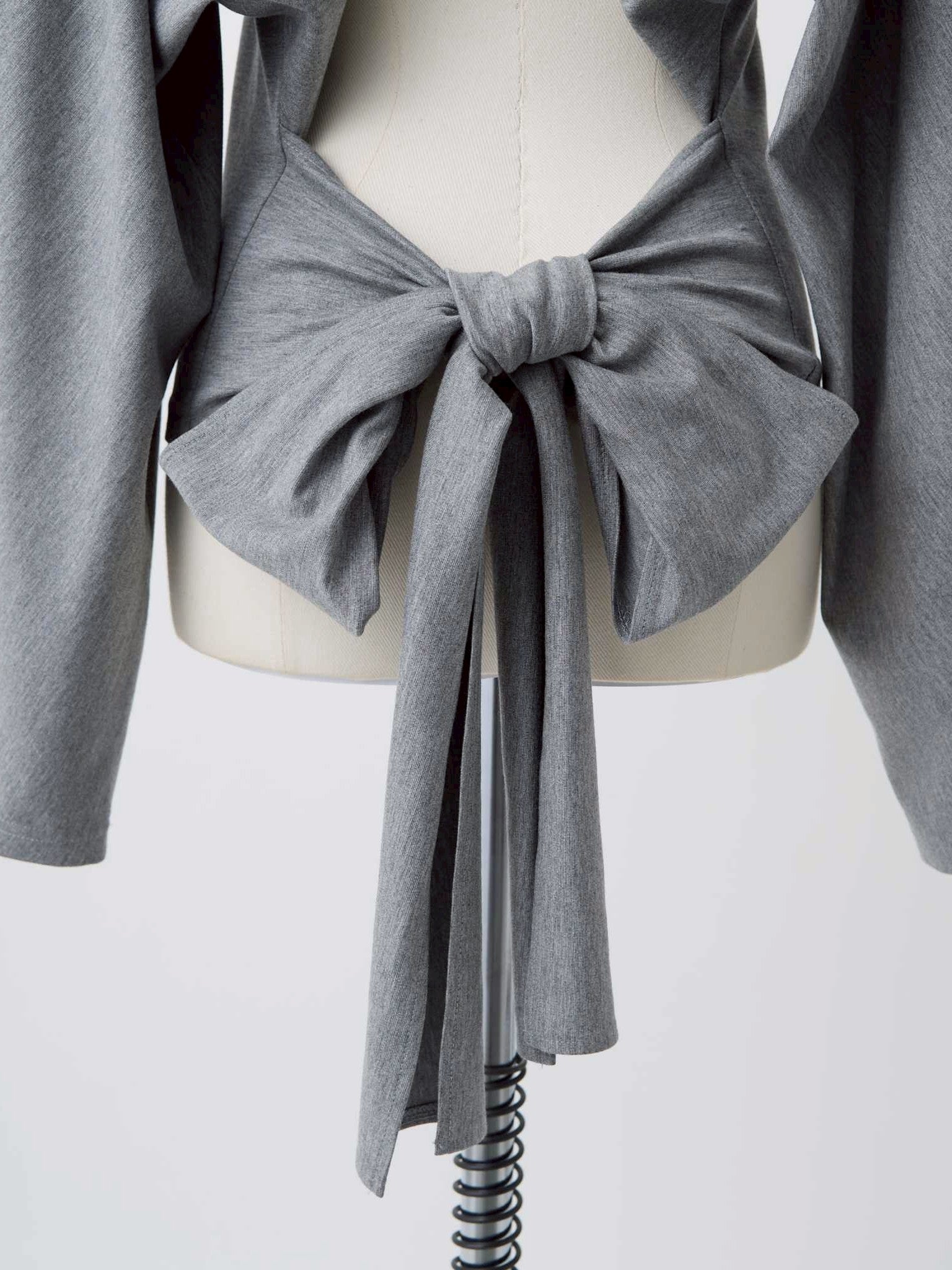 バックオープンリボントップス Come｜Cygne(シーニュ) 公式サイト