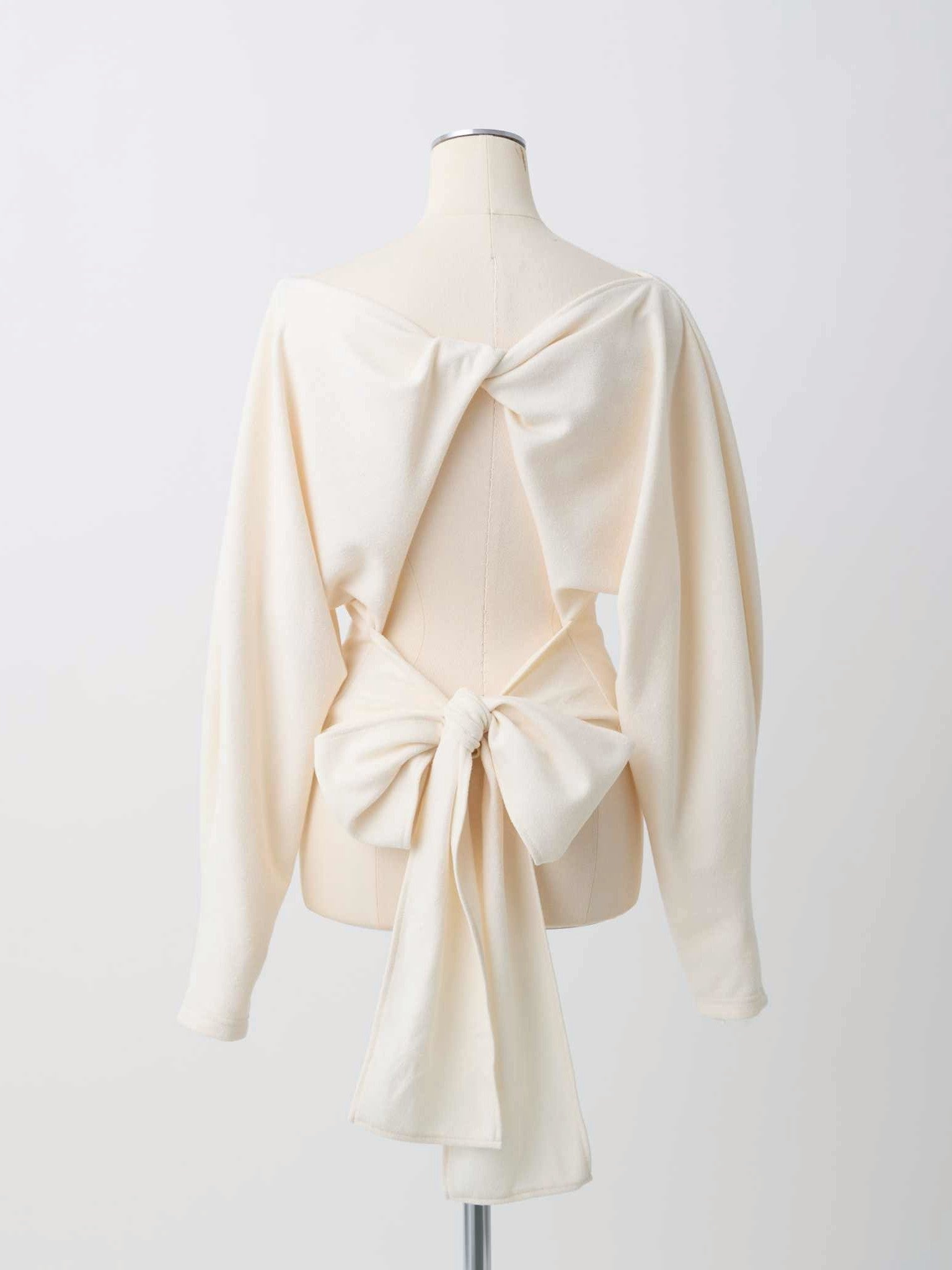 バックオープンリボントップス Come｜Cygne(シーニュ) 公式サイト