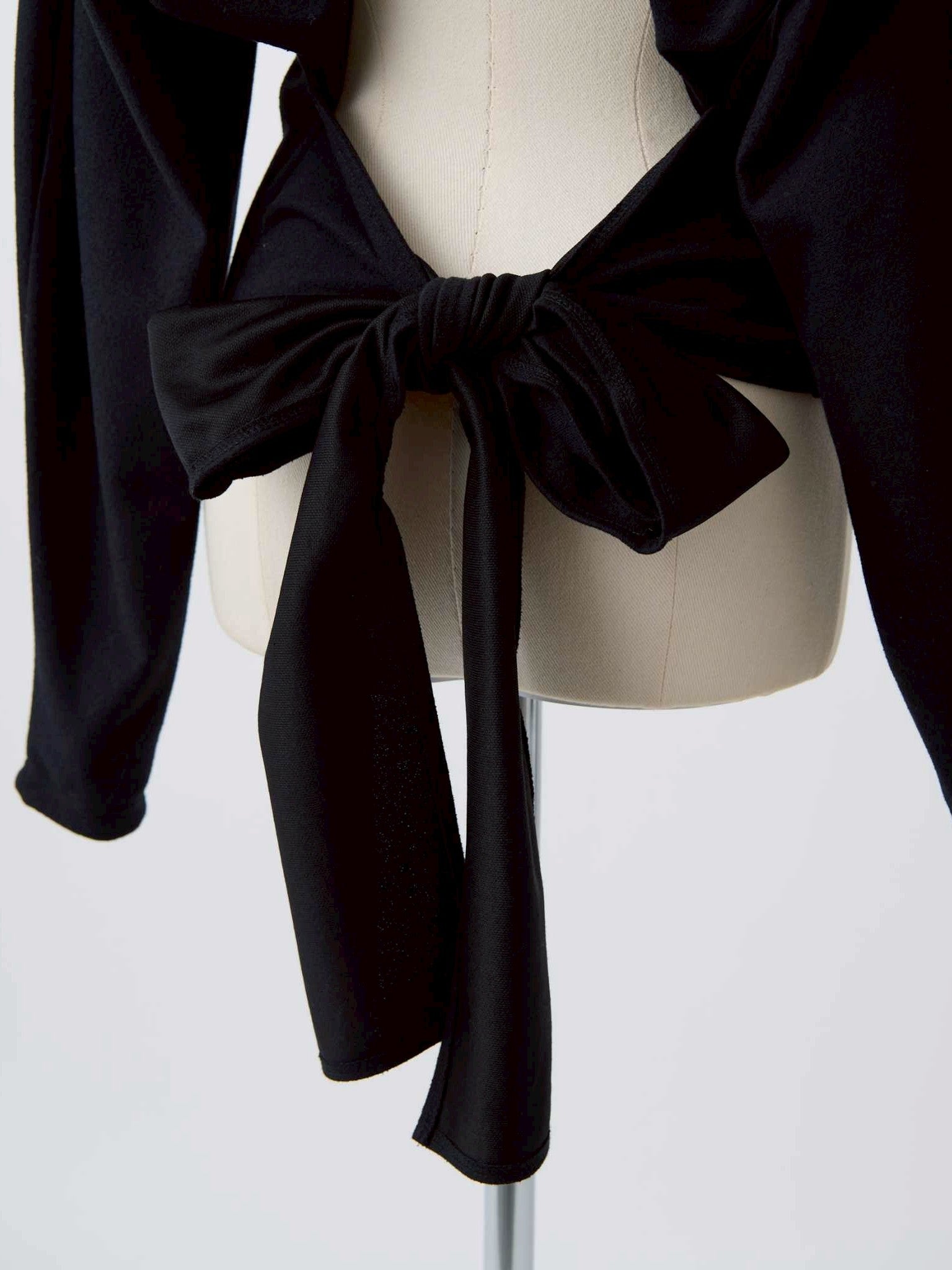 バックオープンリボントップス Come｜Cygne(シーニュ) 公式サイト