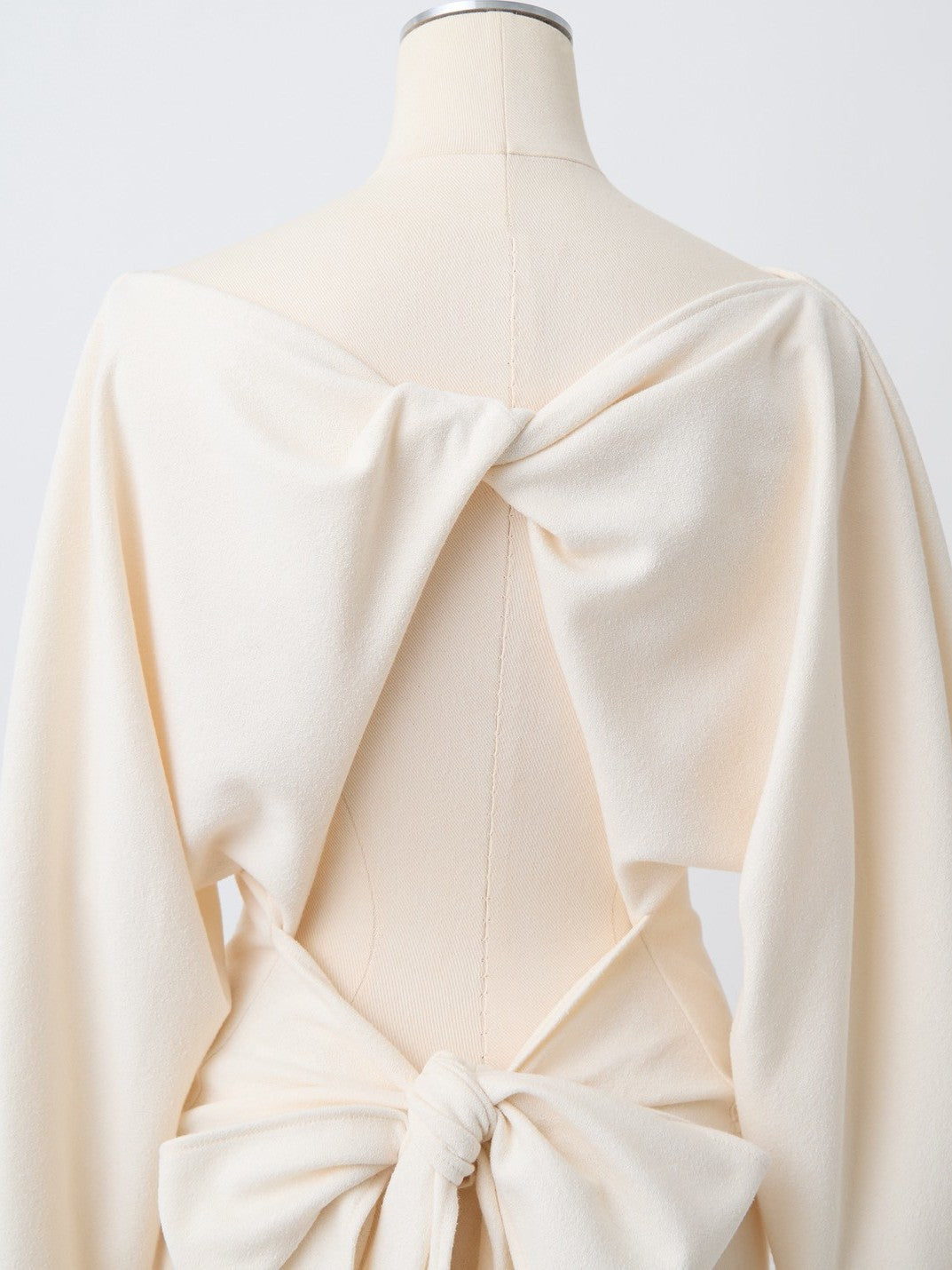 バックオープンリボントップス Come