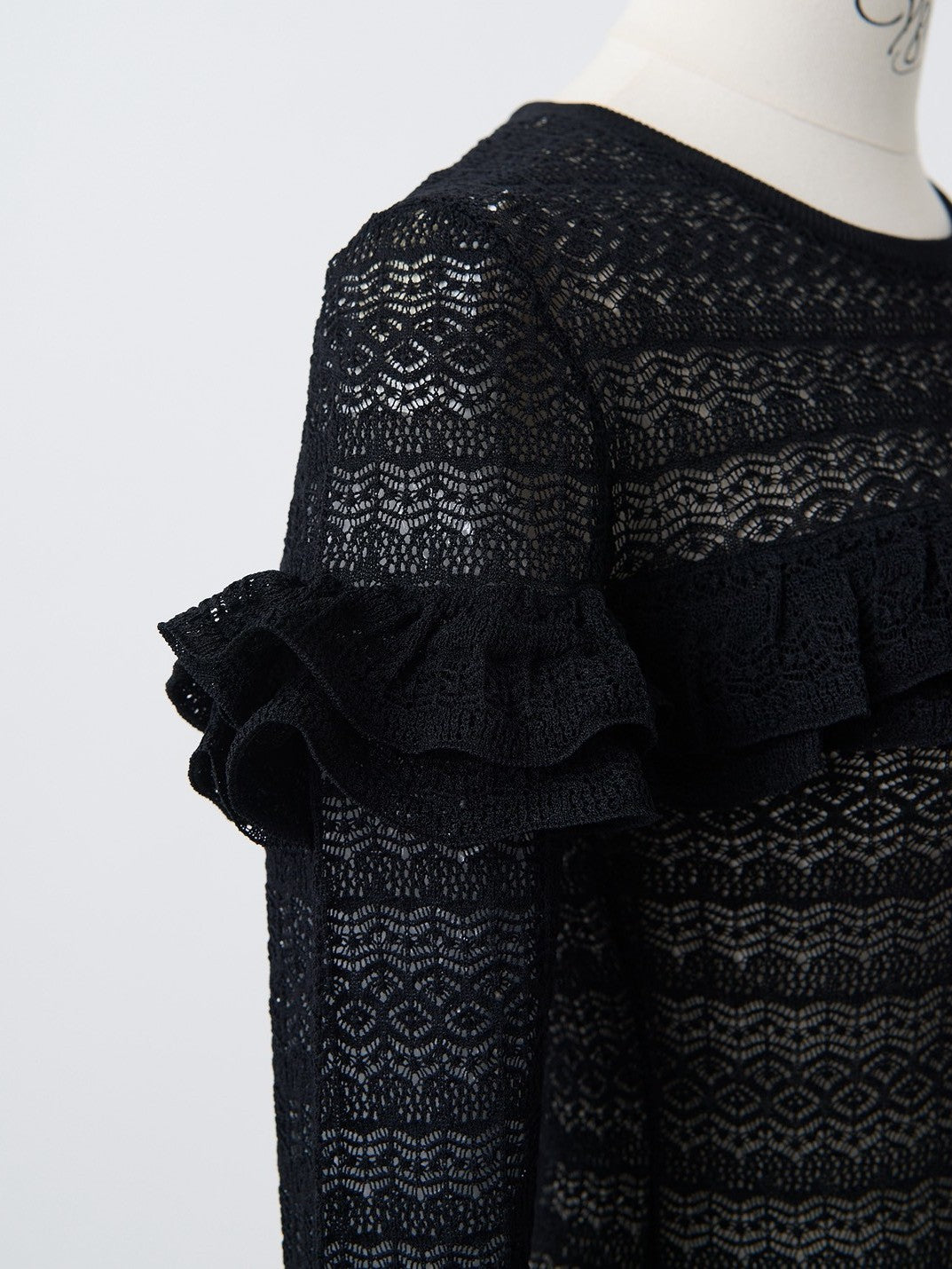 透かし柄ニットプルオーバー Nina