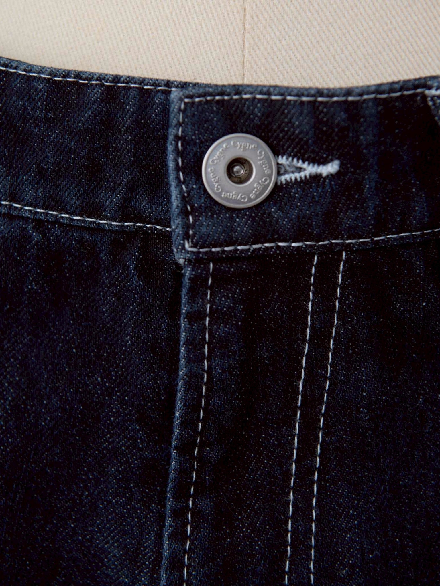 カーヴィーデニム Rem  - ブラック