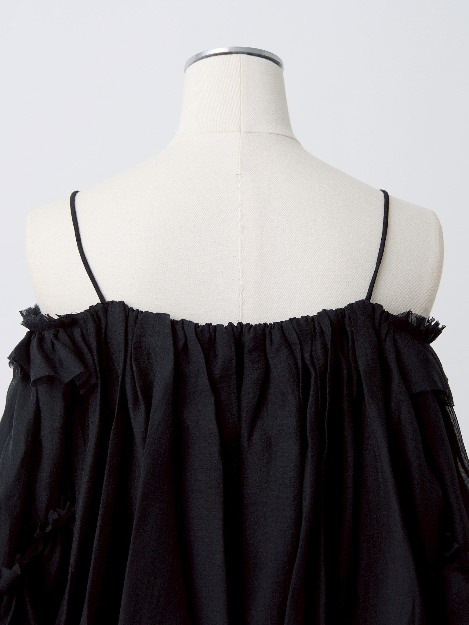 ソフトローンオフショルブラウス Yuna