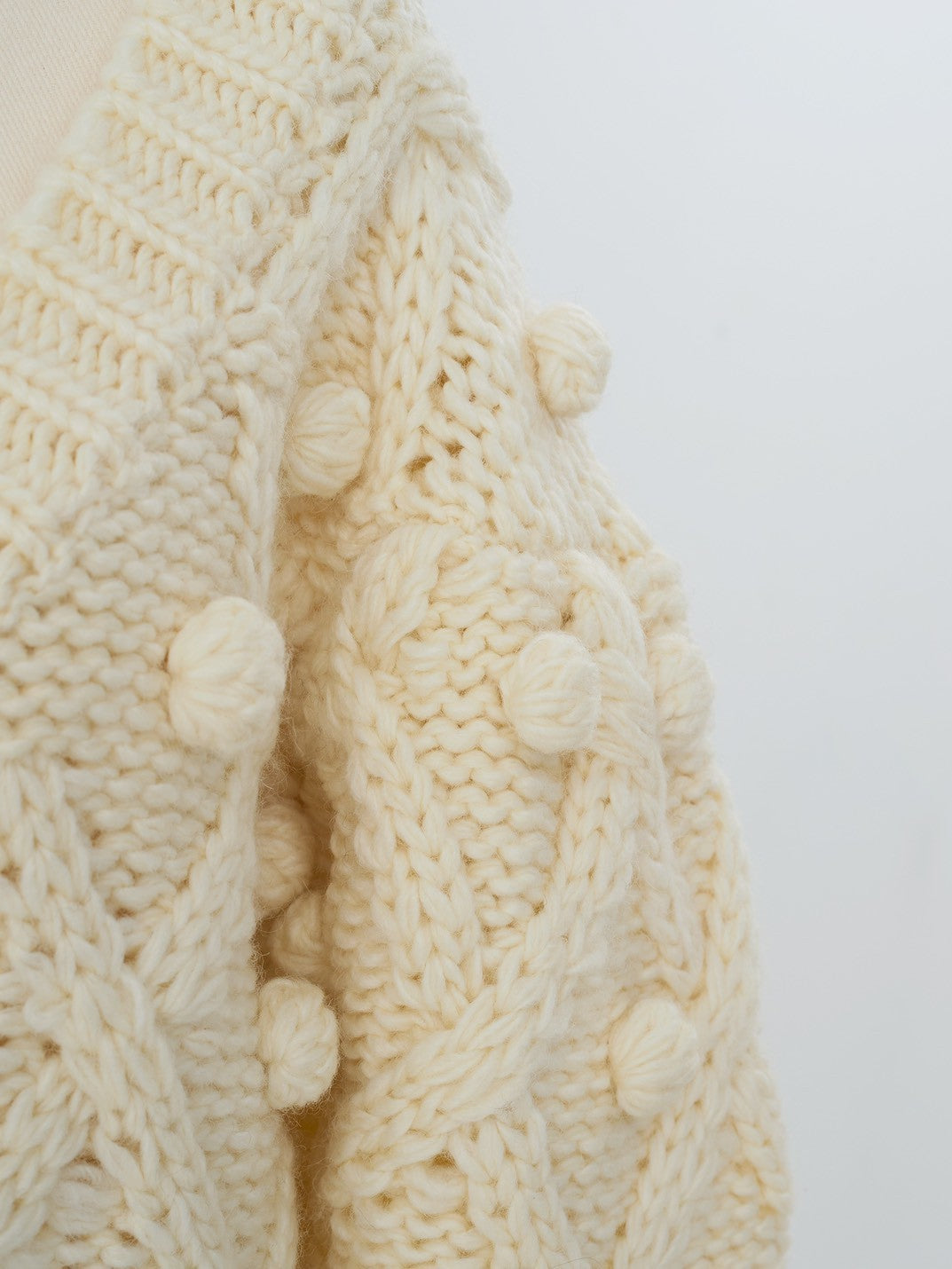 手編みポンポンカーディガン Florent｜Cygne(シーニュ) 公式サイト