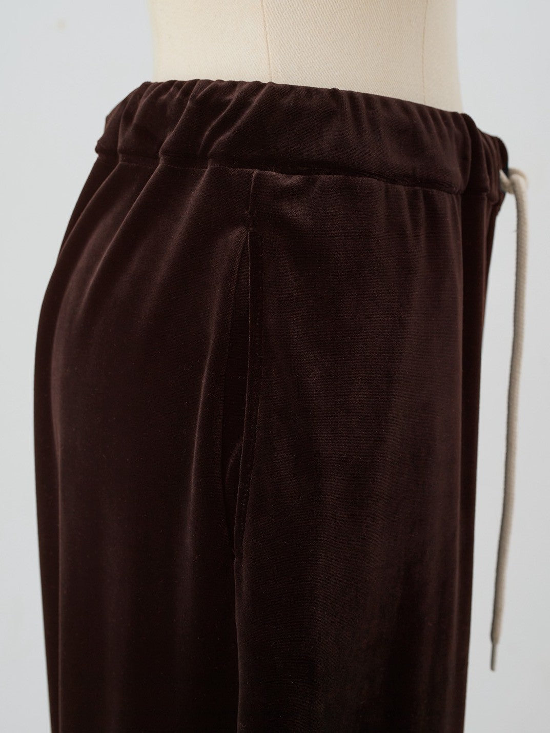 ベロアパンツ Silvie｜Cygne(シーニュ) 公式サイト