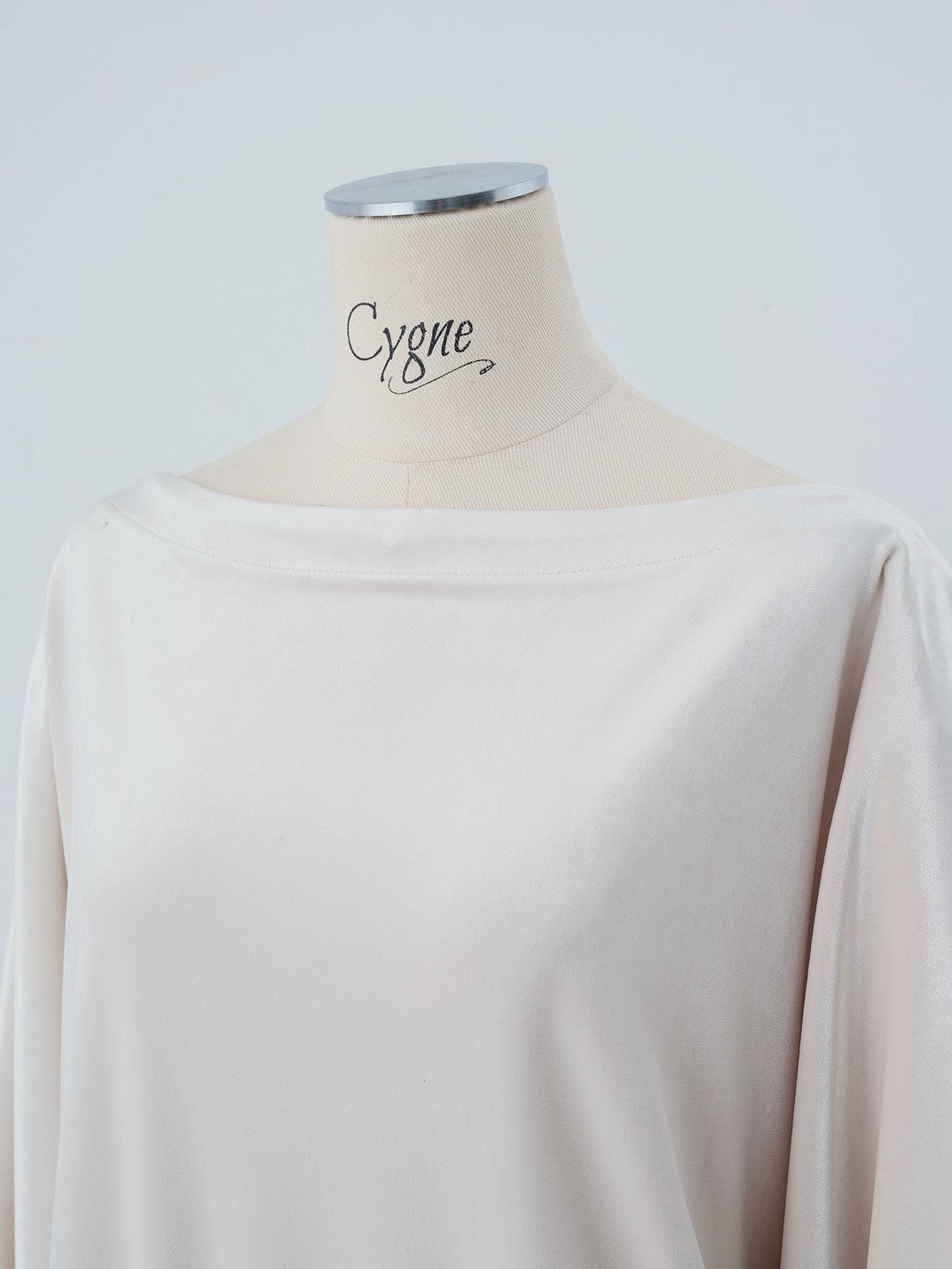 ベロアトップス gigi｜Cygne(シーニュ) 公式サイト