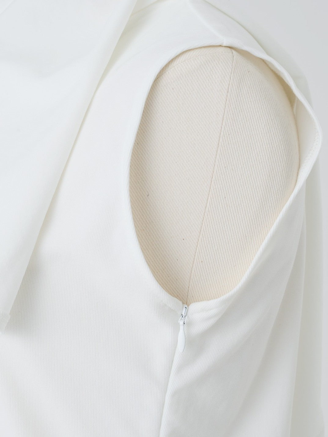 One-shoulder peplum top auu